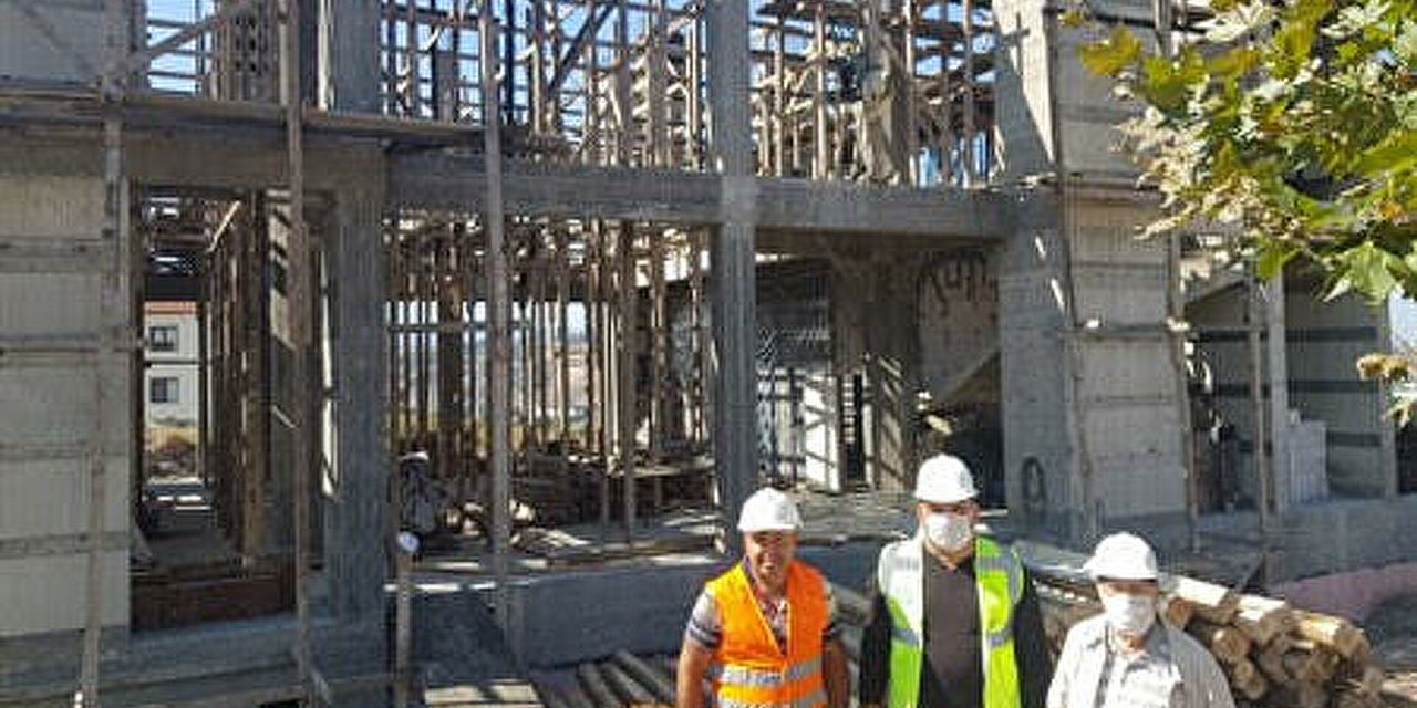 Yalova'da bir cami manzarayı kapattığı iddiasıyla mahkemeye verildi