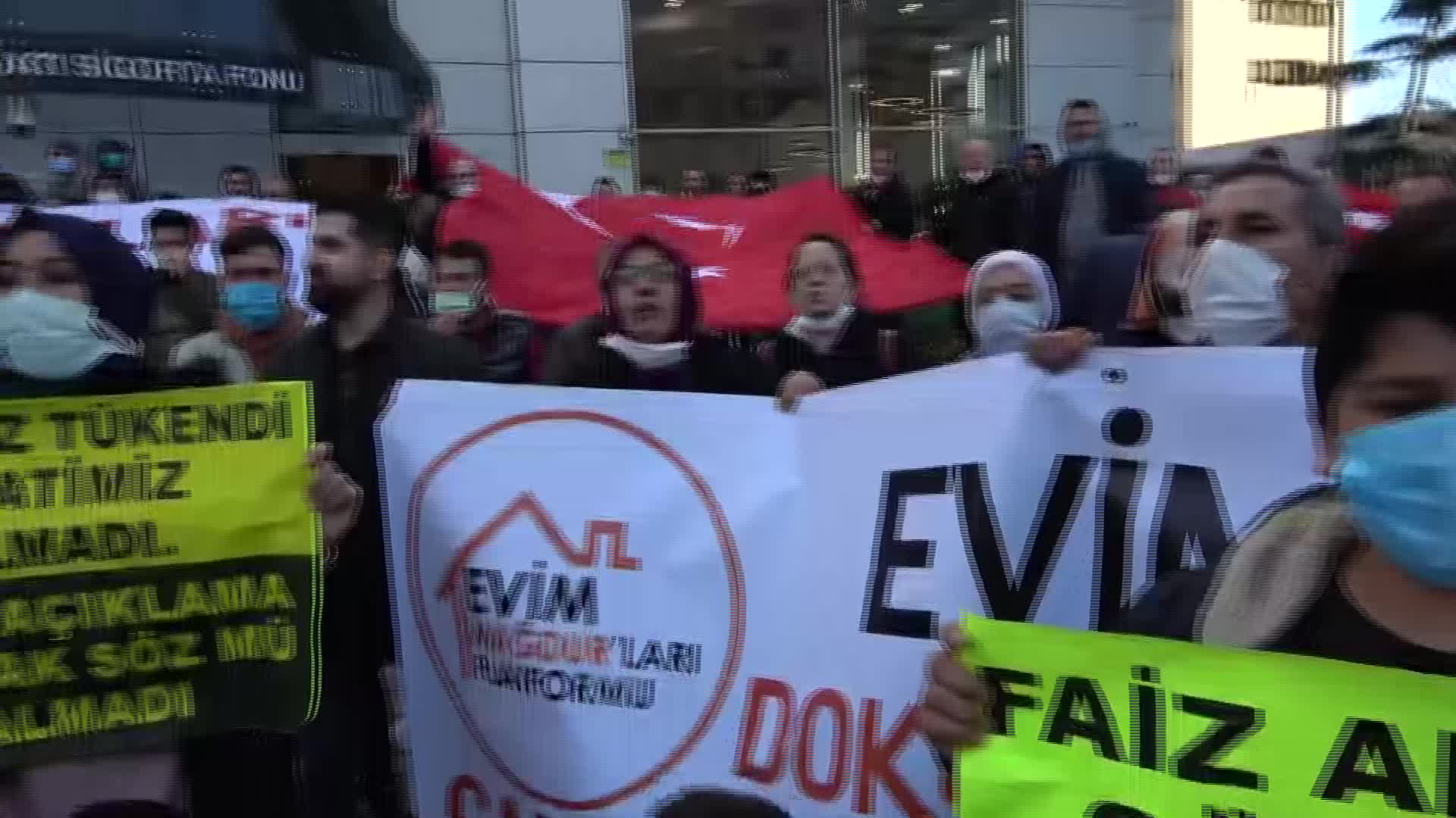 Mağdurlar TMSF önünde eylem yaptı: “Gerekirse burada çadırımızı kuracağız..."