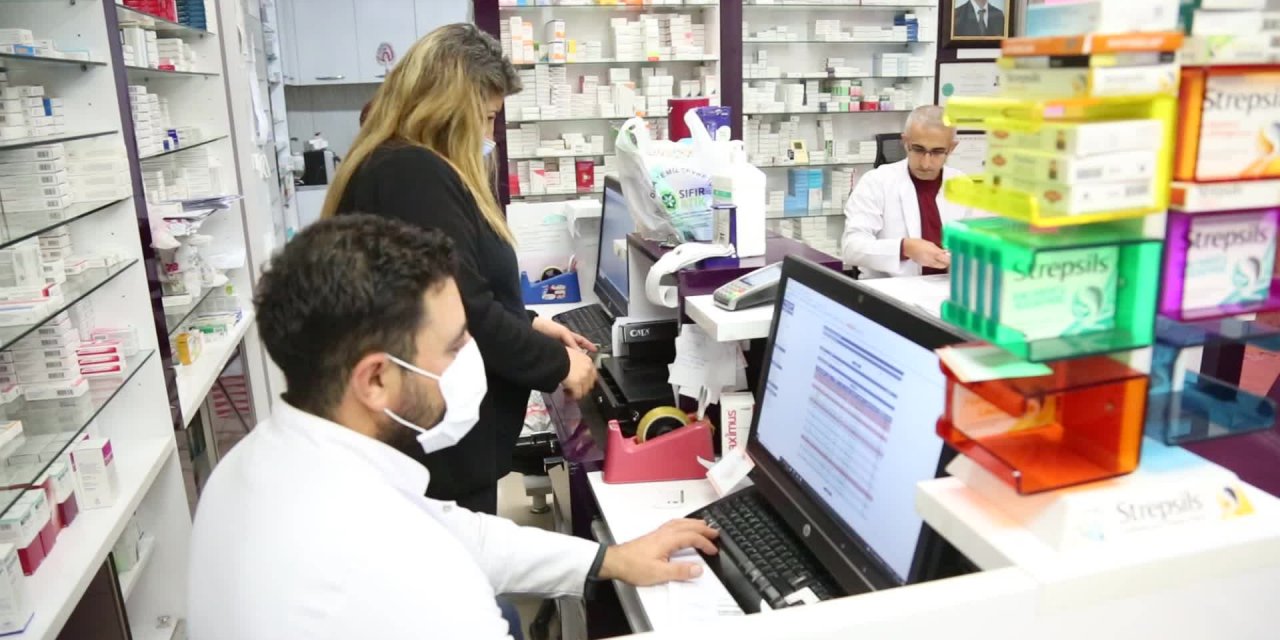 Türkiye'de ilaç krizi büyüyor: "Eczacılarımız suçlanır hale geliyor"