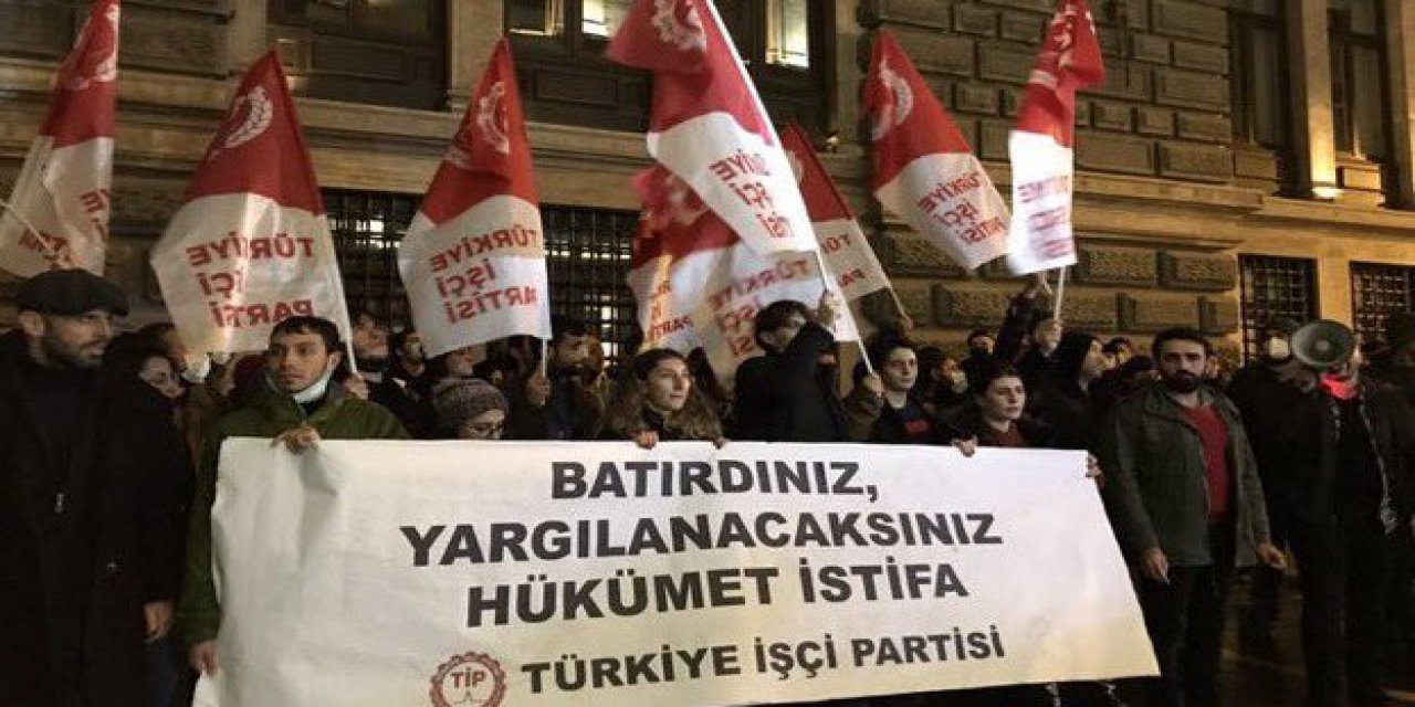 Döviz kurundaki sert yükselişin ardından yurttaşlar sokağa çıktı: AKP istifa!