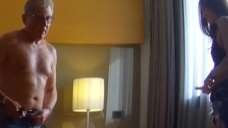 Jinekoloğun mide bulandıran 'tedavi' yöntemi: Tecavüz etmiş