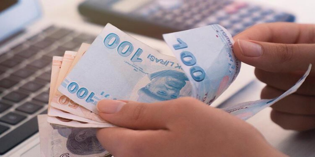 "Zenginden alıp fakire verme zamanı" dedi ve... Yeni Şafak yazarı asgari ücret için rakam verdi