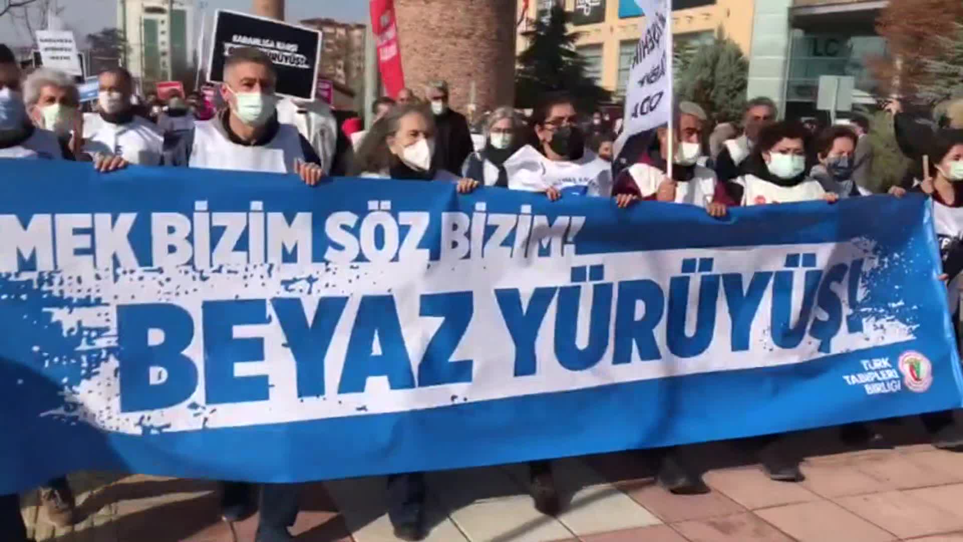 Hekimlerin 'Beyaz Yürüyüşü' Eskişehir'de