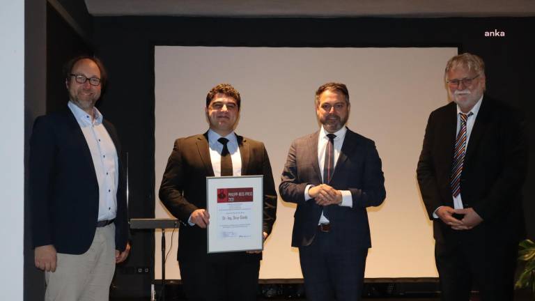 İzmirli bilim insanına Almanya'dan ödül