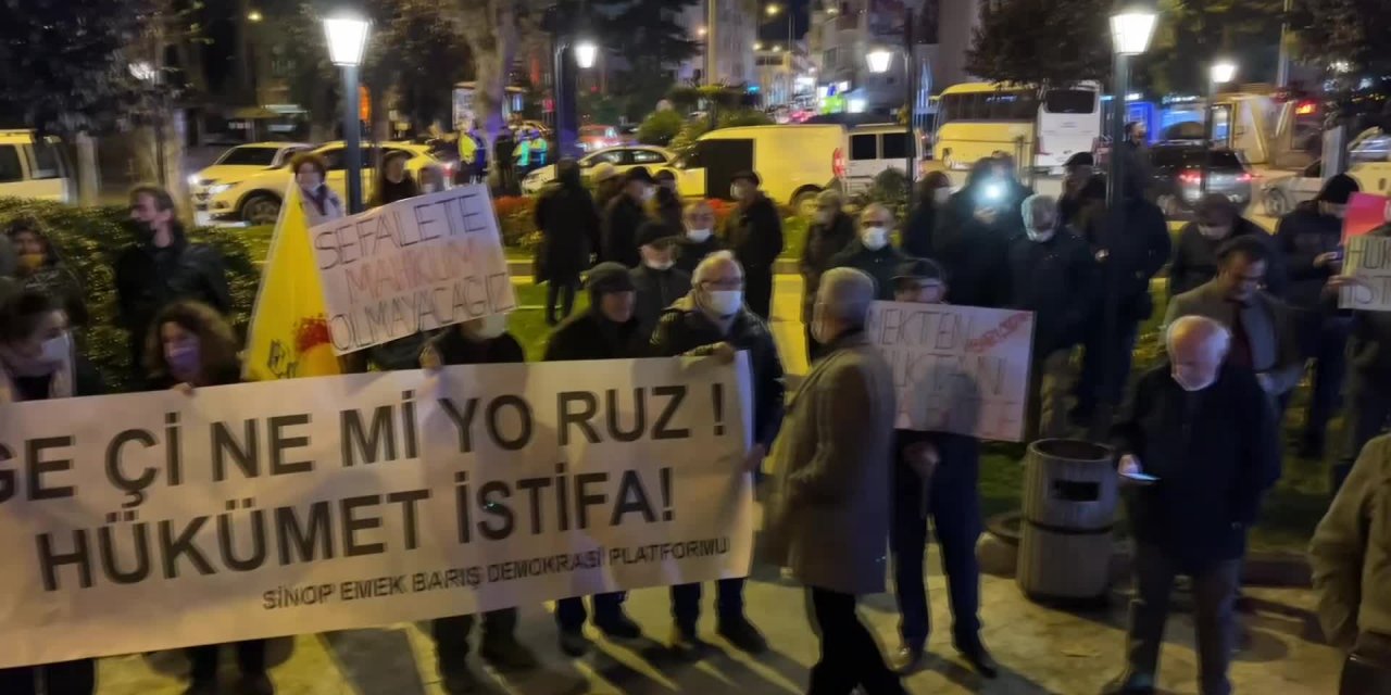 Sinop'ta zam protestosu: "Ülkemizi uçurumun kenarına getirmiş durumdalar"