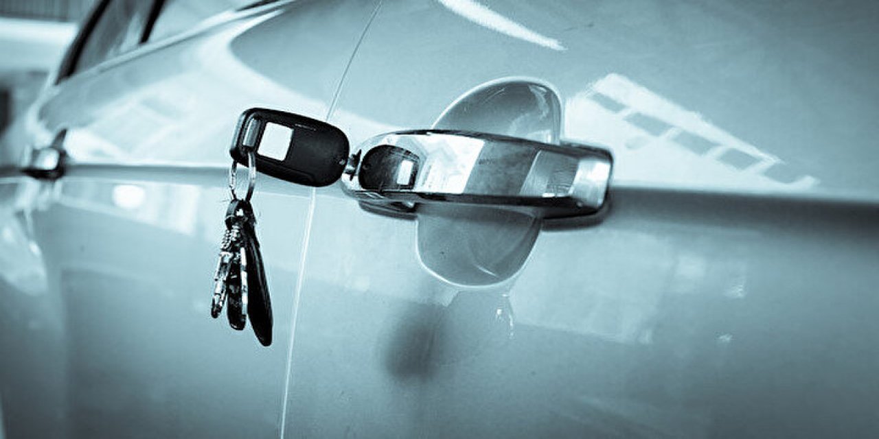 Artan döviz kuru otomobilleri de vurdu! 200 bin liranın altında sadece iki araç kaldı