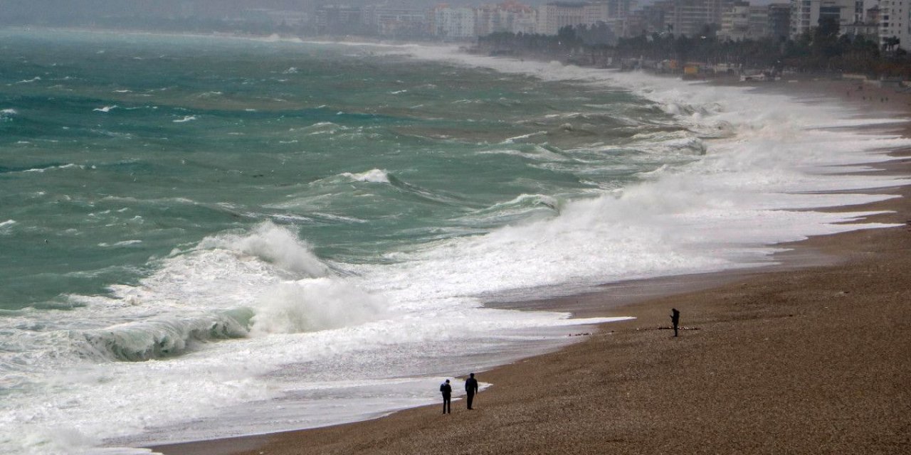 Meteoroloji'den Antalya için uyarı üstüne uyarı