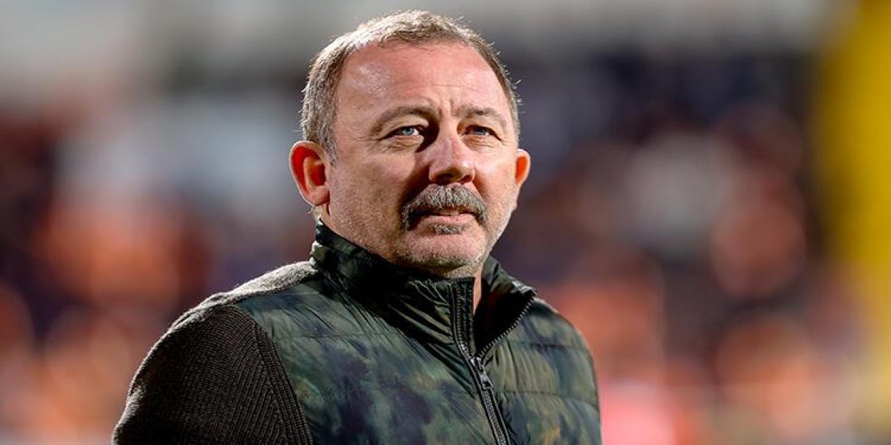 Sergen Yalçın ile yola devam edilecek mi? Beşiktaş'ta kritik toplantı sona erdi