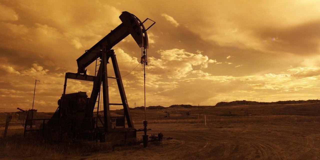 Petrolün varil fiyatı 70 doların altına düştü