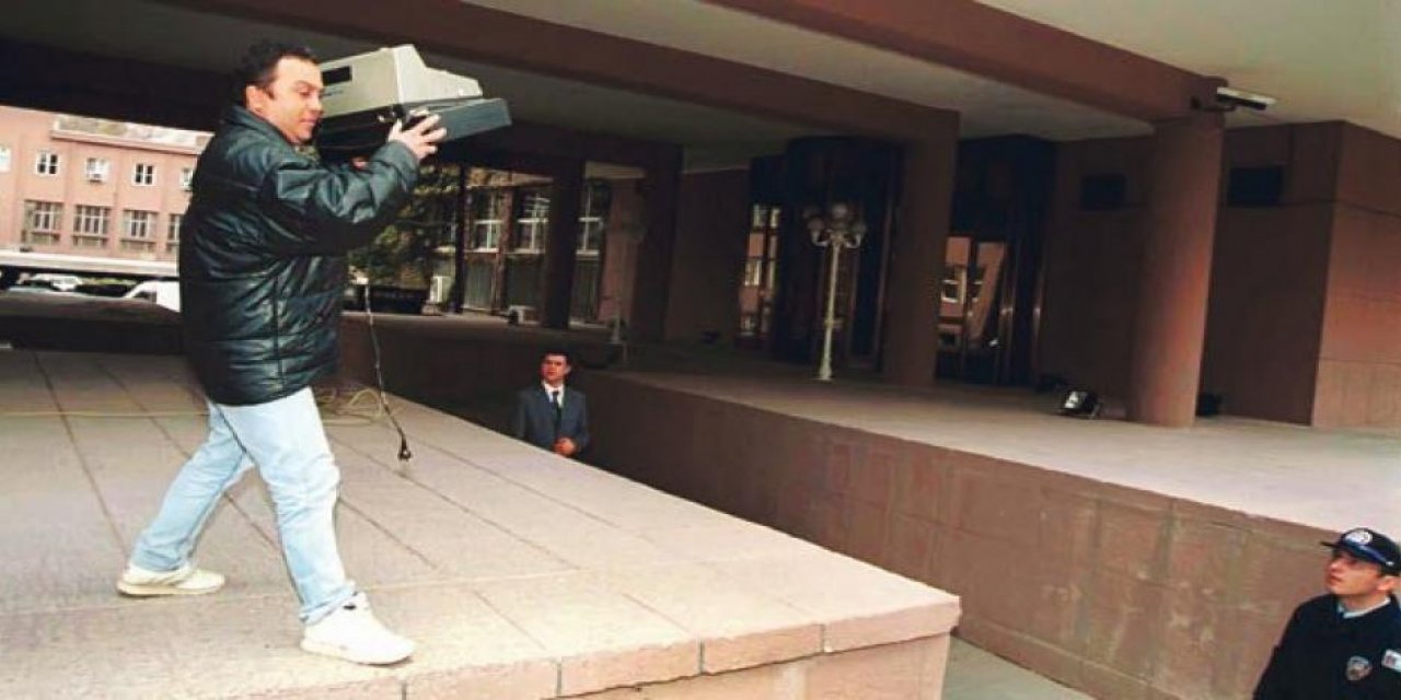 'Riskli bir seçim ekonomisi uygulamasının başlangıcı' dedi ve açıkladı: "Türkiye 2001 krizine sürükleyen filmi yeniden görebilir"