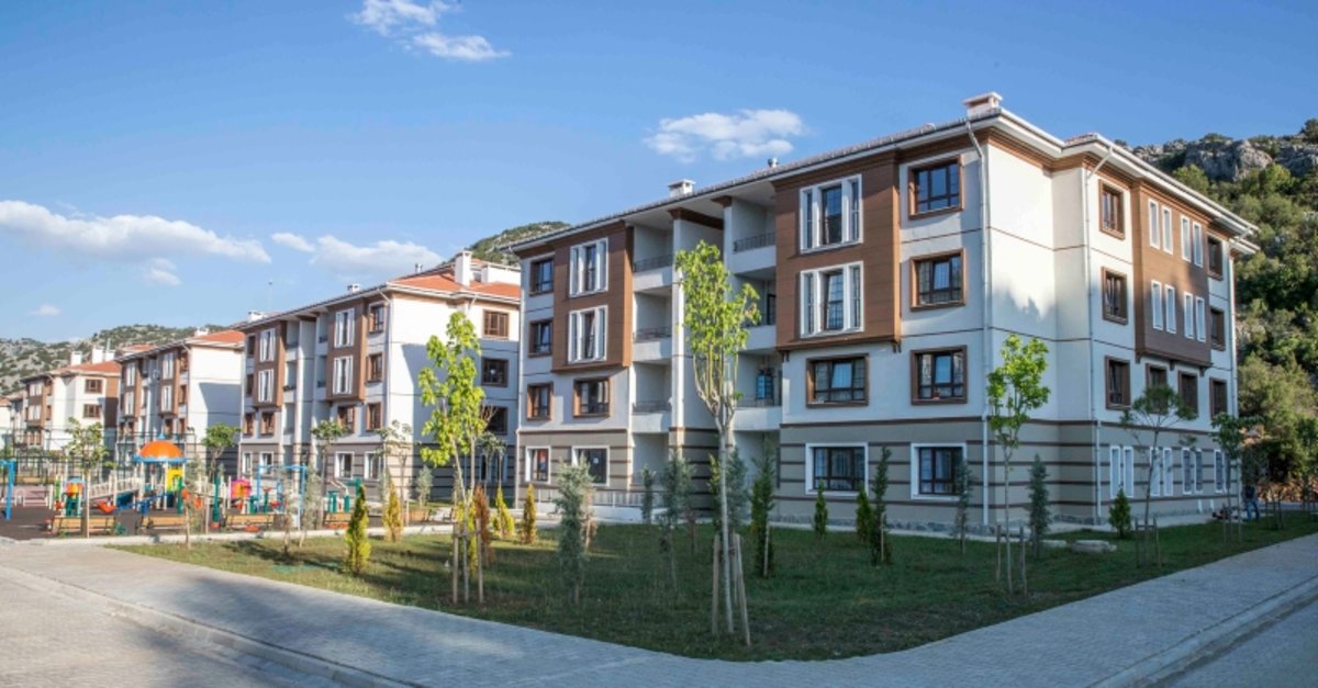 İzmir’e 3 bin yeni konut yapılacak