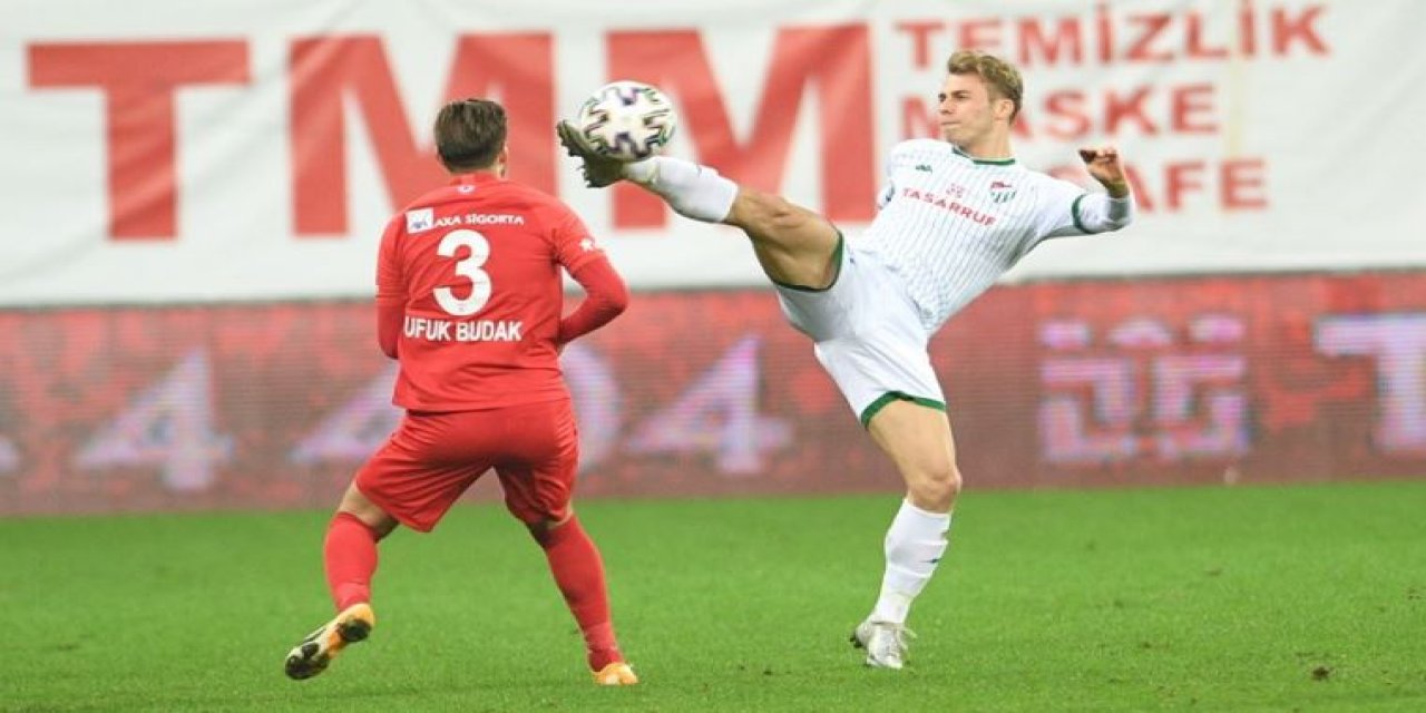 Genç futbolcudan büyük suçlama: "Zorla alıkonuldum"