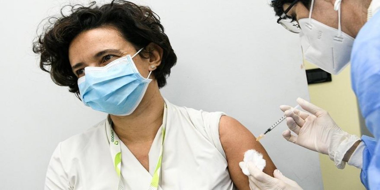 Korkutan araştırma: “Pfizer aşısı Omicron’a karşı kısmi koruma sağlıyor”