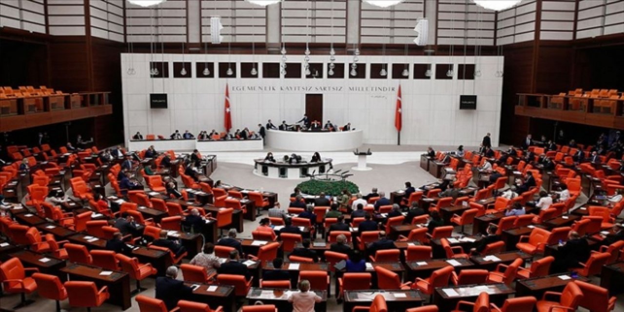 Bütçe görüşmelerinde eski yol arkadaşlarından AKP'yi kızdıran konuşma: "Arkadaşlar, sizin adınıza ben de kahroluyorum"