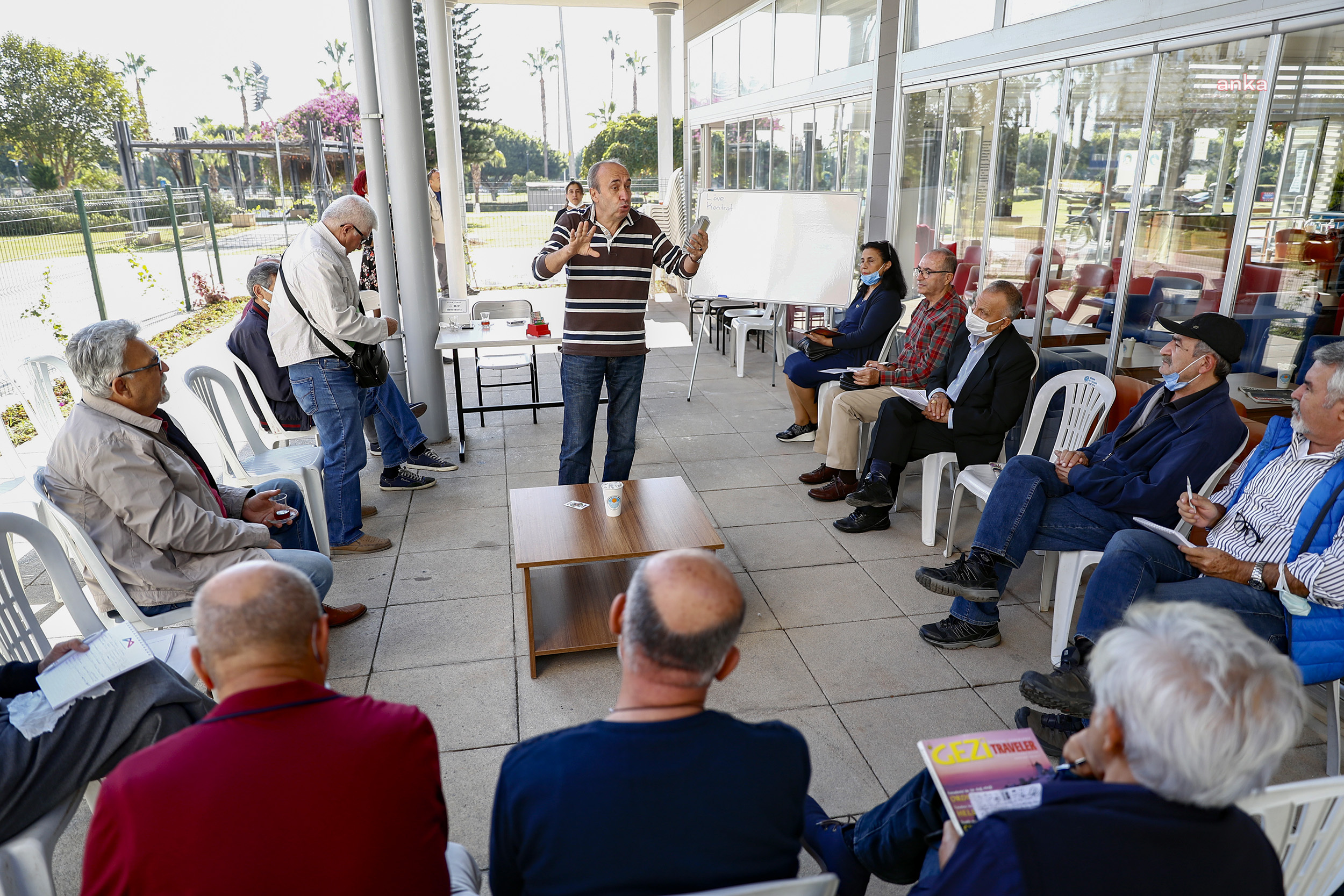 Mersin Büyükşehir, yaş almışlar için briç kursu başlattı