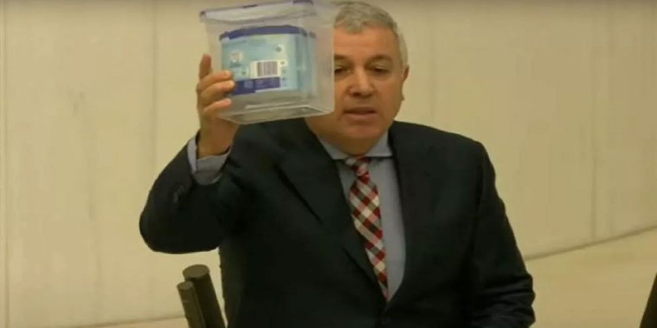 Bütçe görüşmelerinde elinde kitli bebek mamasıyla çıktı: "Ben hangi bütçeyi anlatayım?"