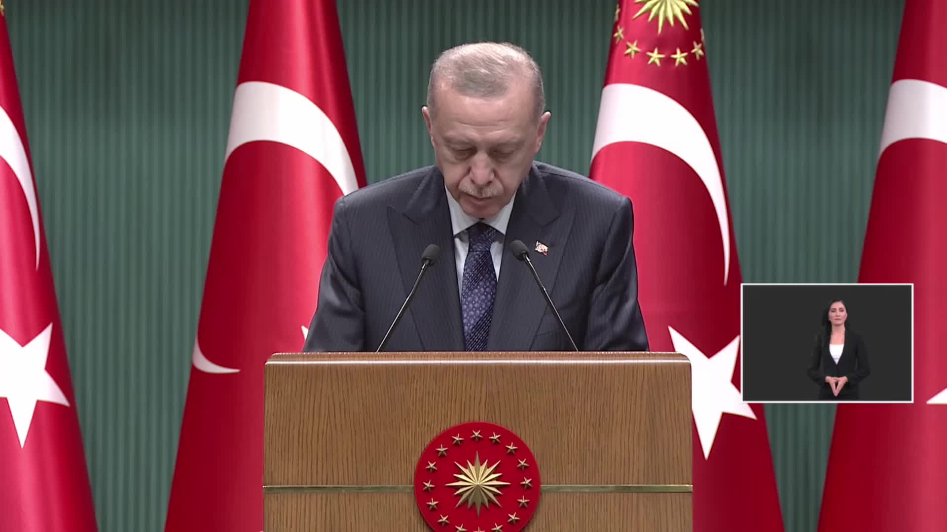 Erdoğan dövizi olanlara çağrıda bulundu: "Ekonomi politikalarımızın getirdiği fırsatları değerlendirmeye davet ediyorum"