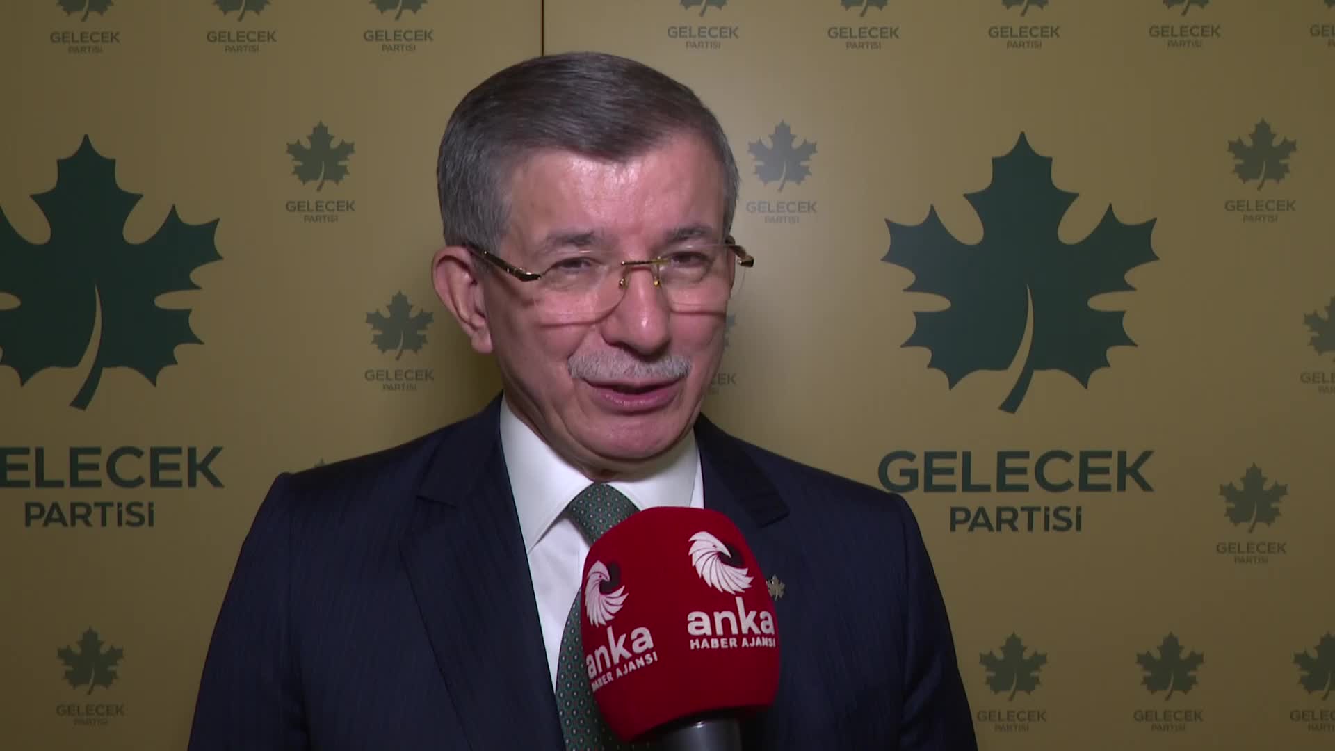 Davutoğlu'ndan Erdoğan'a: "Avrupa Birliği ve Avrupa Konseyi arasındaki farkı dahi bilmiyor"