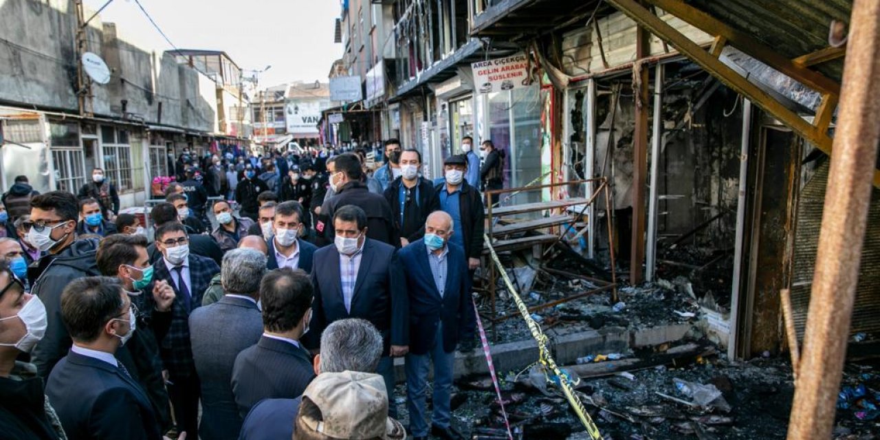 Vali Bilmez, yangında iş yerleri zarar gören esnafı ziyaret etti