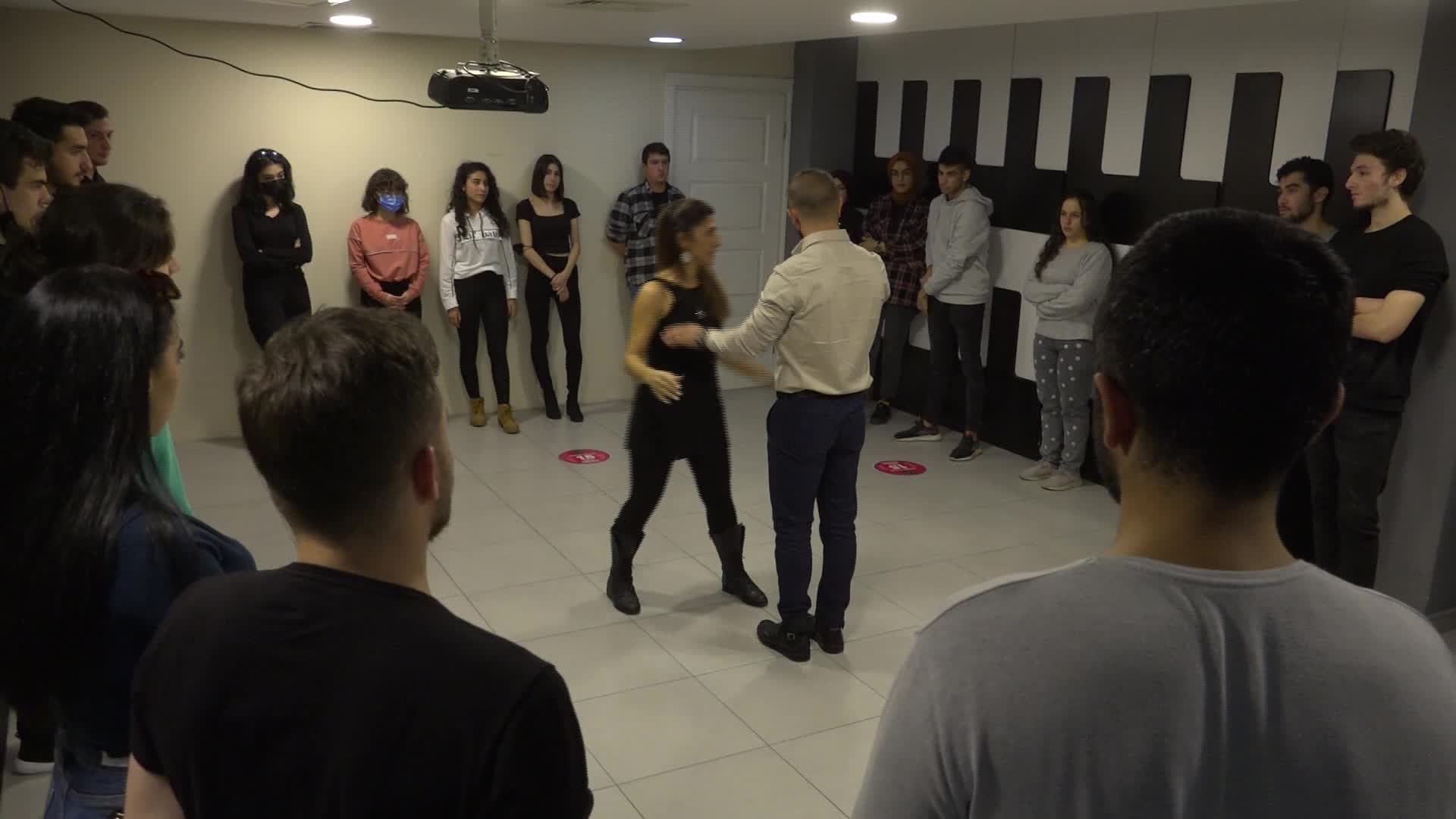 Bucalı gençler dans kurslarına büyük ilgi gösterdi