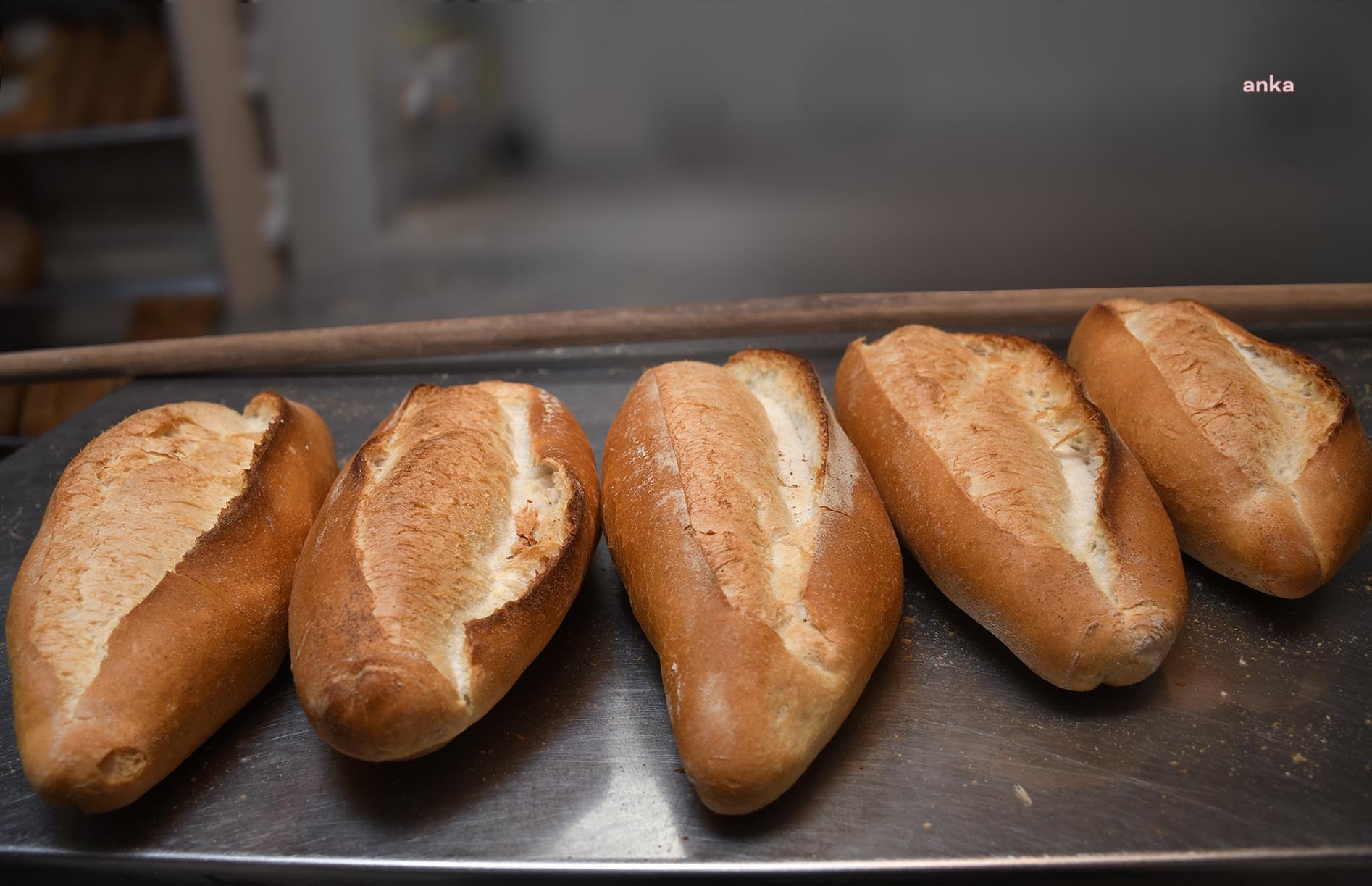 Kuşadası Belediyesi ekmek fırınlarına hijyen ve gramaj denetimi yaptı