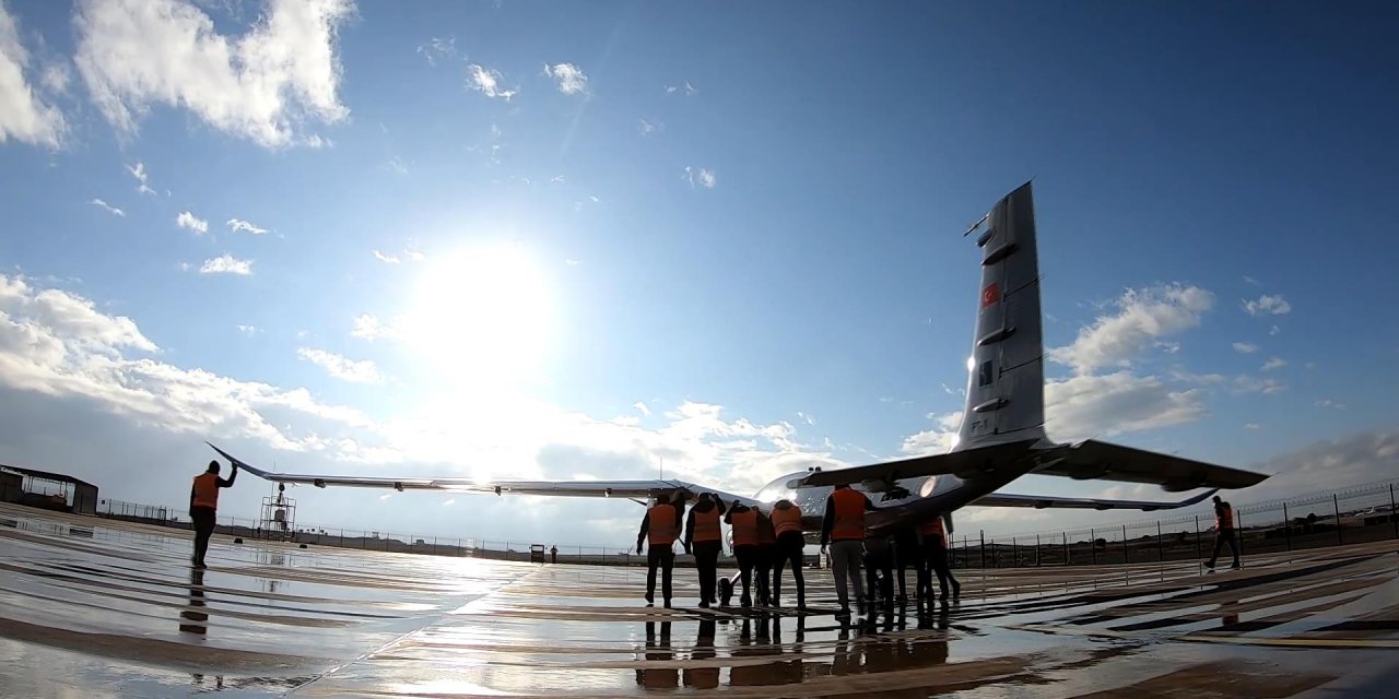 Bayraktar AKINCI TİHA uzak meydana iniş-kalkış testini başarıyla tamamladı