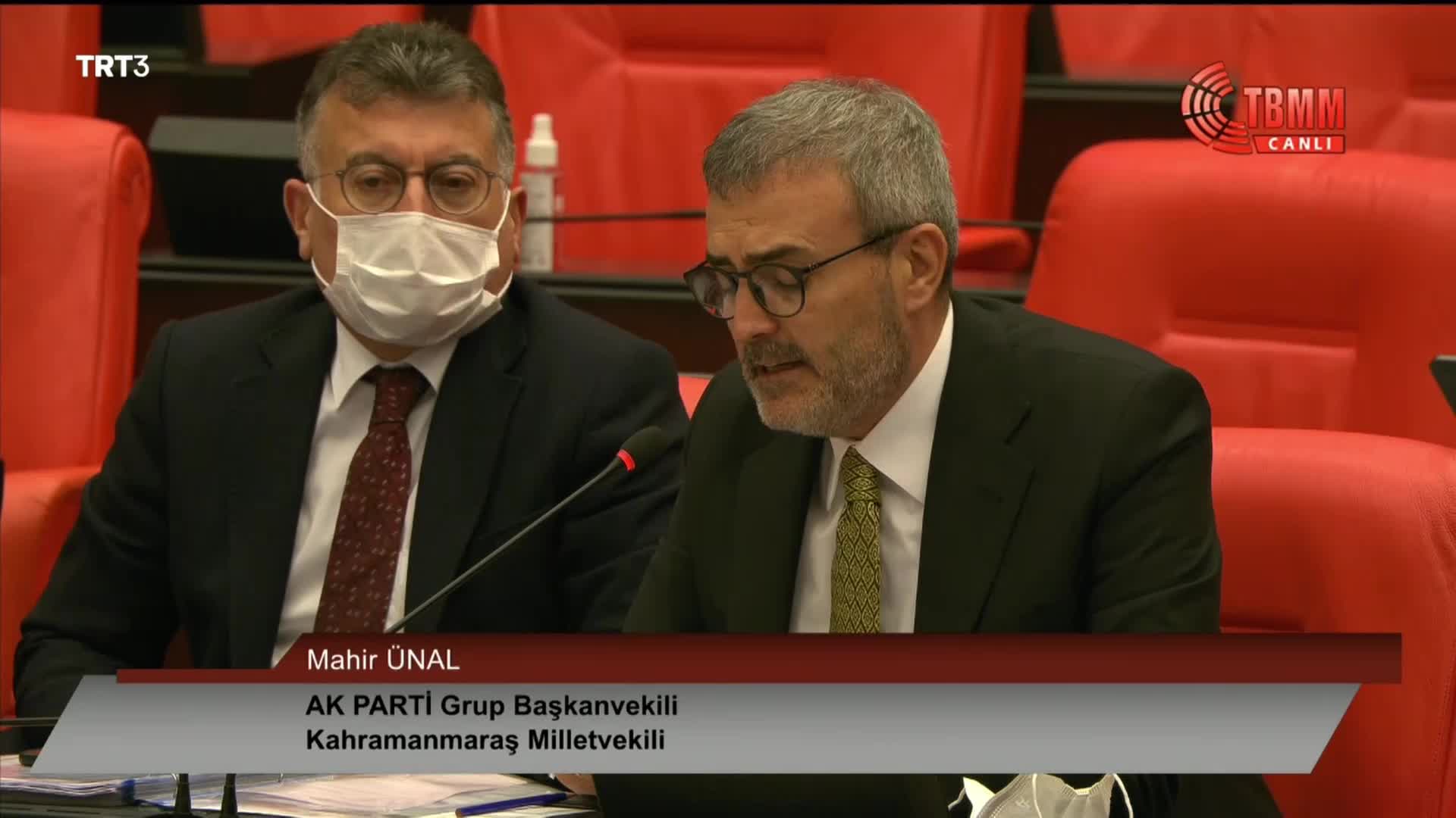 AKP'li Mahir Ünal'dan "Barınamıyoruz" eylemi açıklaması: "Hukuk devletinden bahsediyorsak avcının kararını uygulayan kolluğa dönük herhalde bir suçlama getirmemiz söz konusu olamaz"