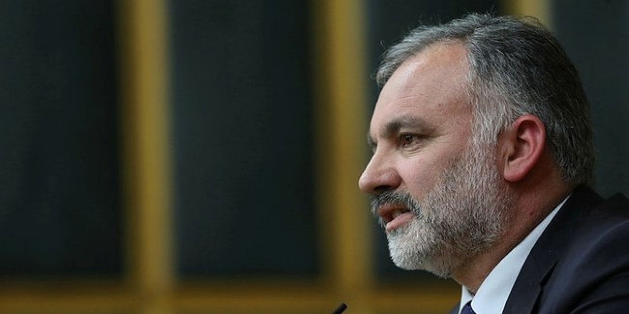 Yeni partinin kuruluş hazırlığında olduğunu ifade etmişti: İşte Ayhan Bilgen'in masasındaki üç isim