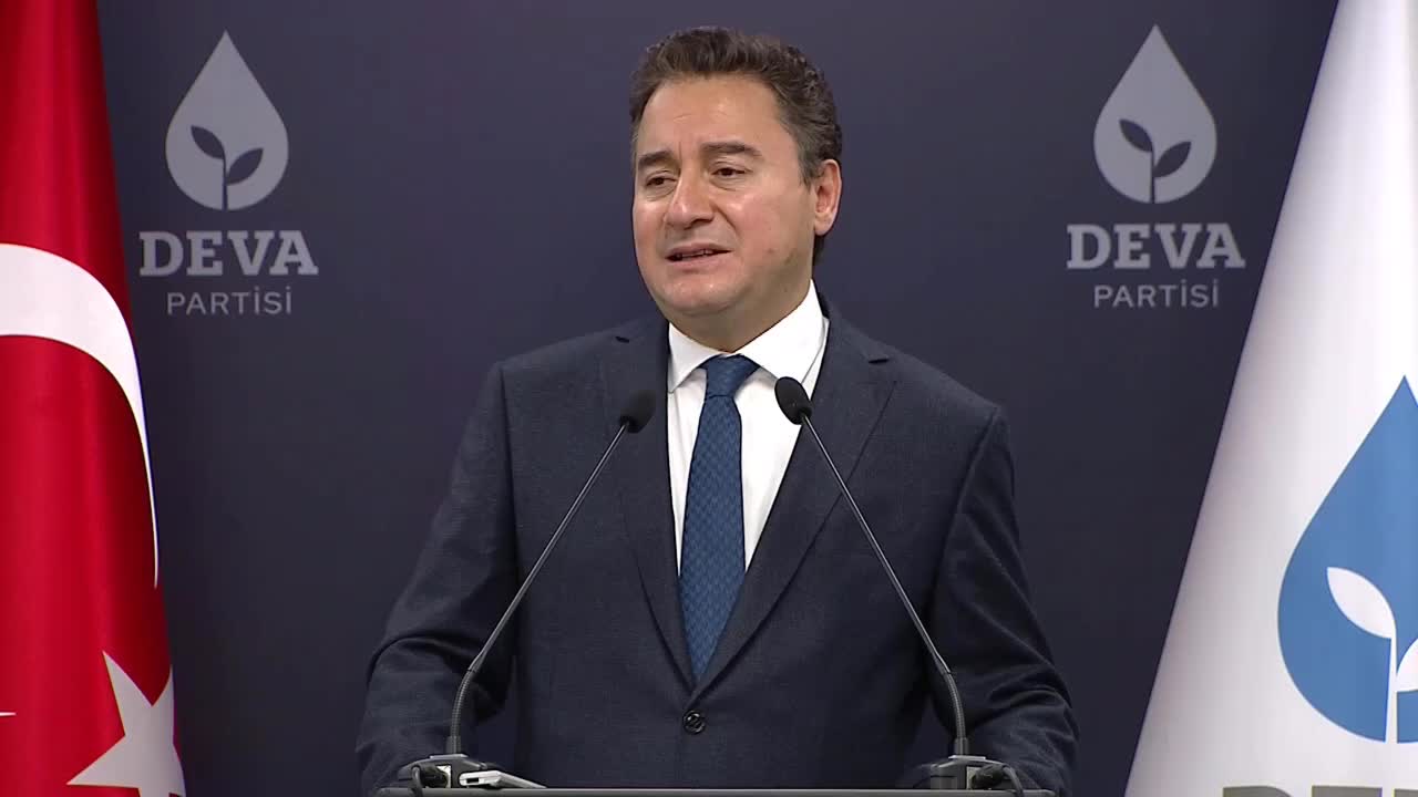 DEVA Partisi lideri Babacan "Ekonomik OHAL" tartışmasına dahil oldu: "Türkiye sizin yanlış tezlerinizin dememe tahtası değil..."