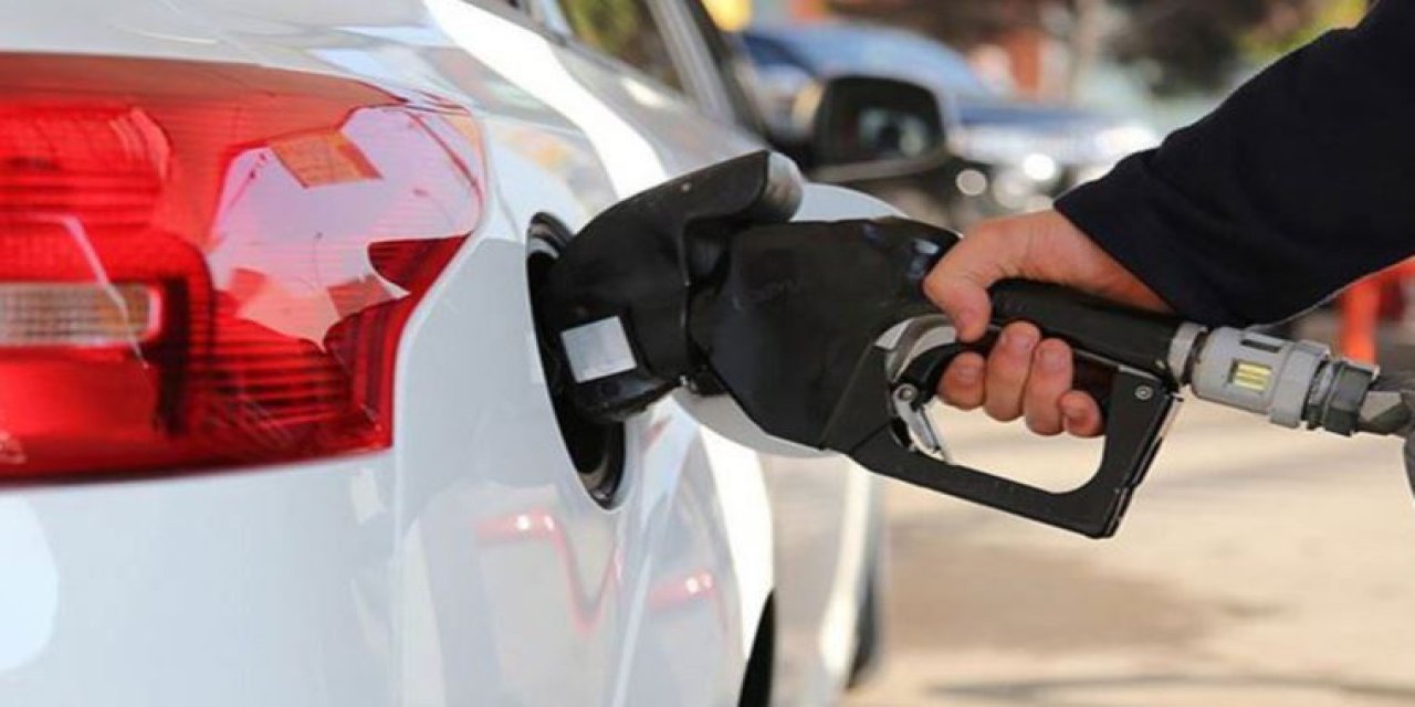 Yarından itibaren geçerli olması bekleniyor: Benzine büyük zam  kapıda