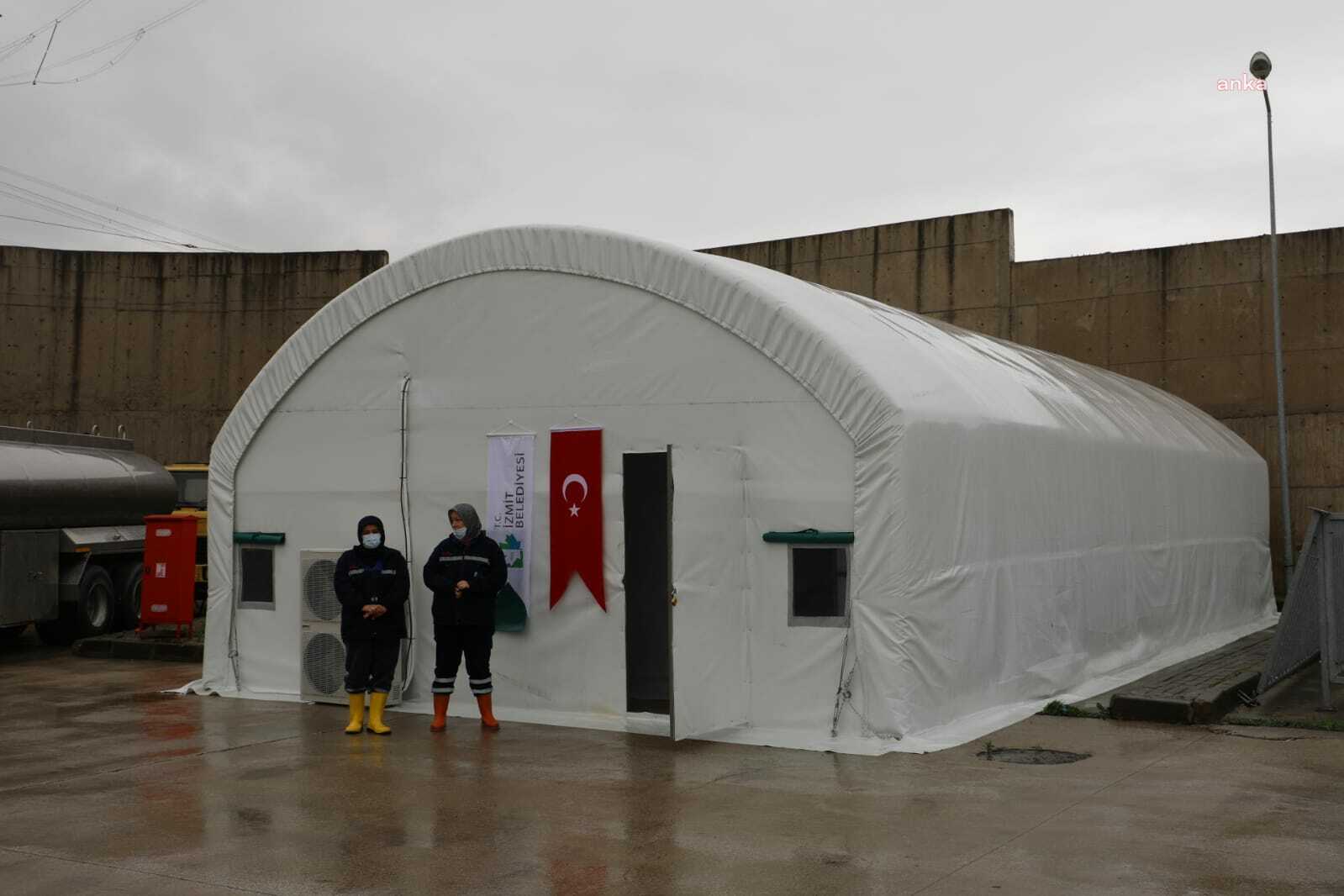 İzmit Belediyesi istiridye mantar hasadı yaptı