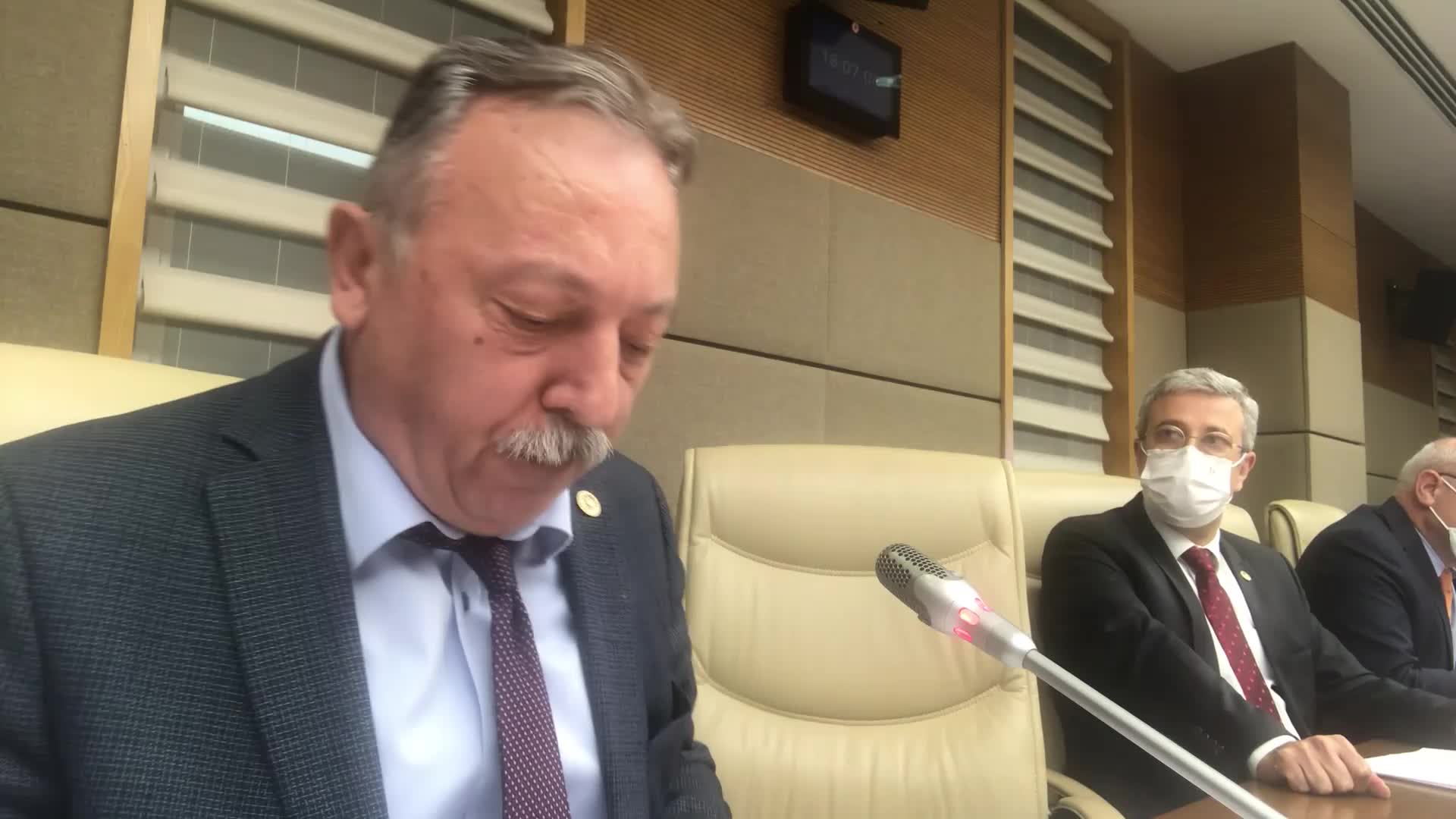 CHP'li Bayır'dan iktidara sert sözler: "Ülkemin geleceğini Katarlılara peşkeş çekemezsiniz"