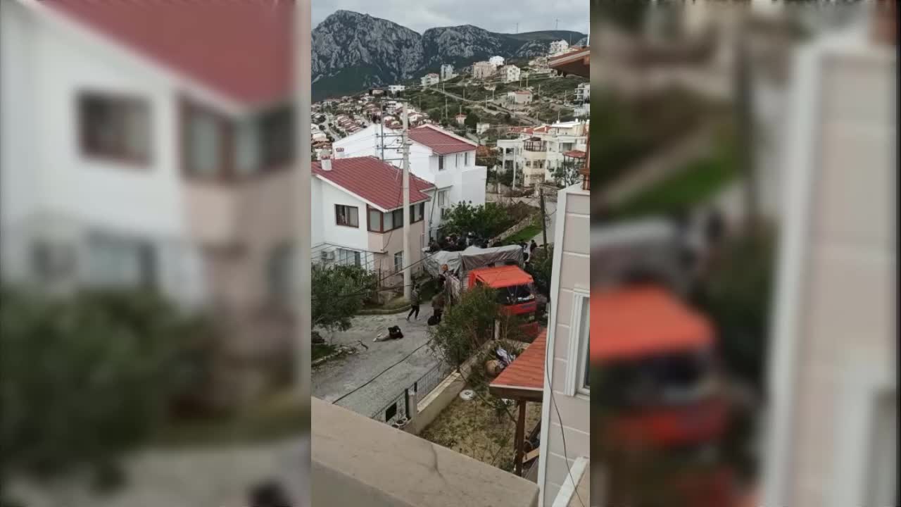 Kamyon bahçe duvarına çarptı, kaçak sığınmacılar mahalleye dağıldı