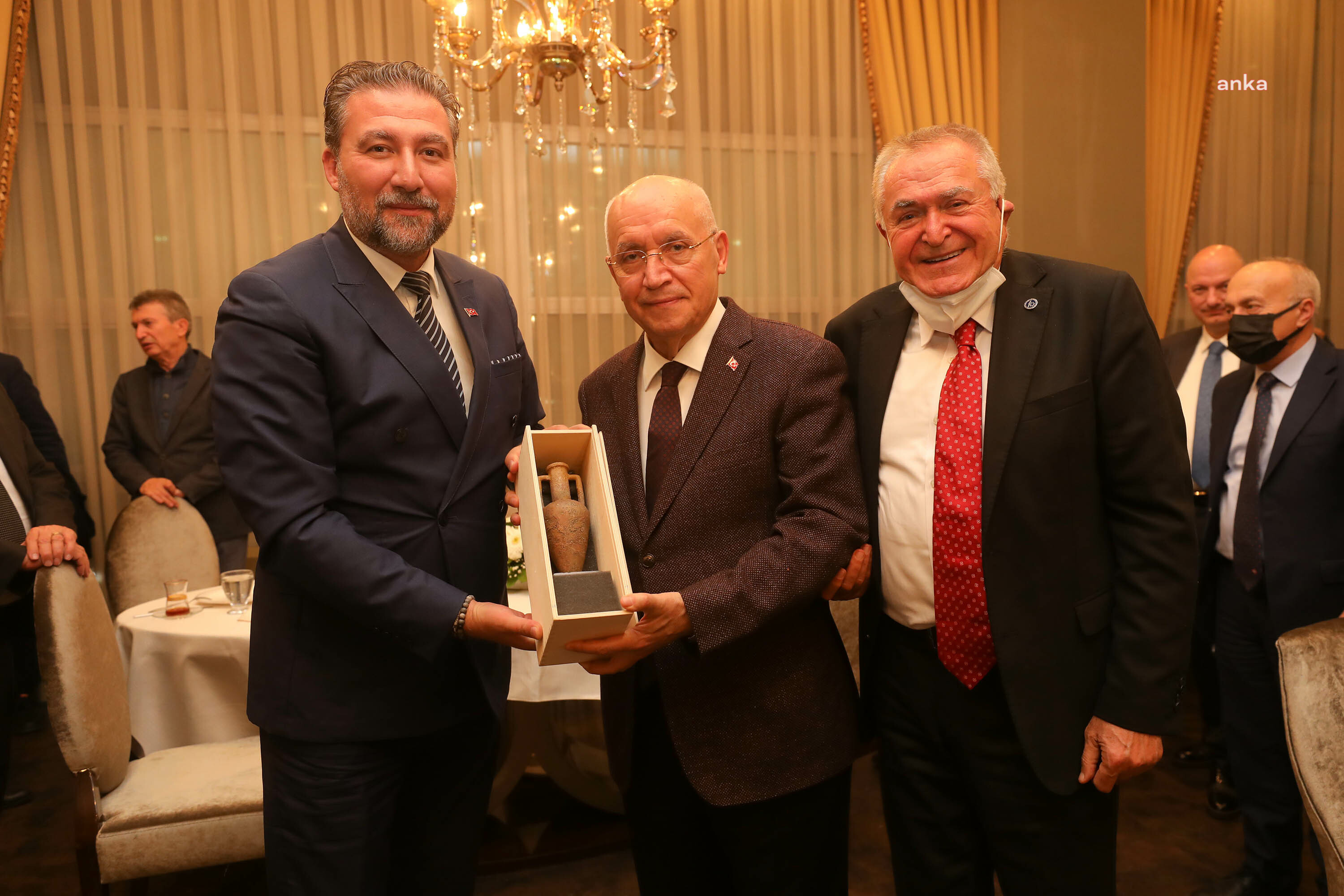 Yenimahalle Belediye Başkanı Fethi Yaşar TÜSİAV üyeleriyle bir araya geldi