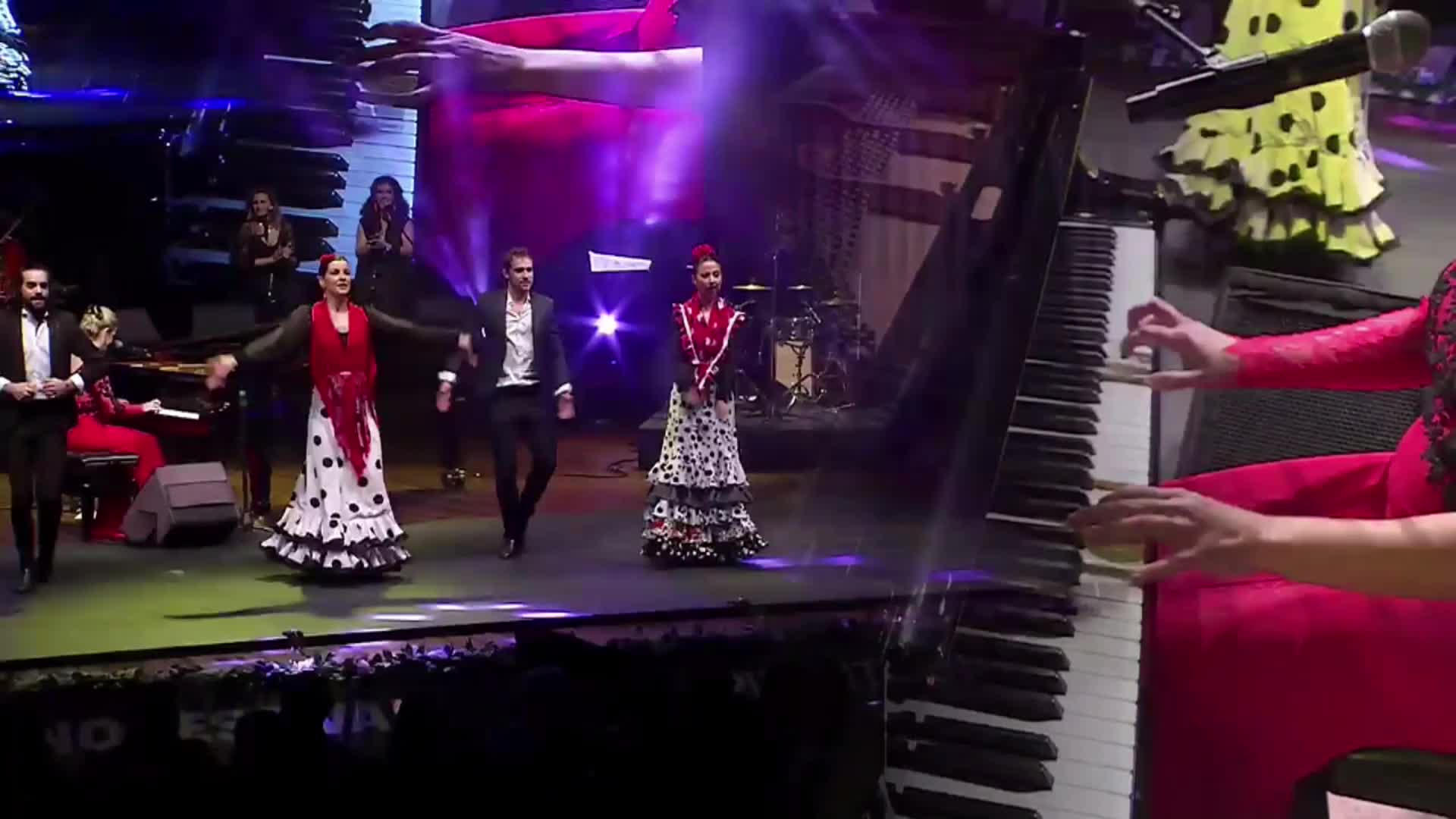 Flamenko'nun yıldız ismi Antalya'da müzikseverlerle buluştu