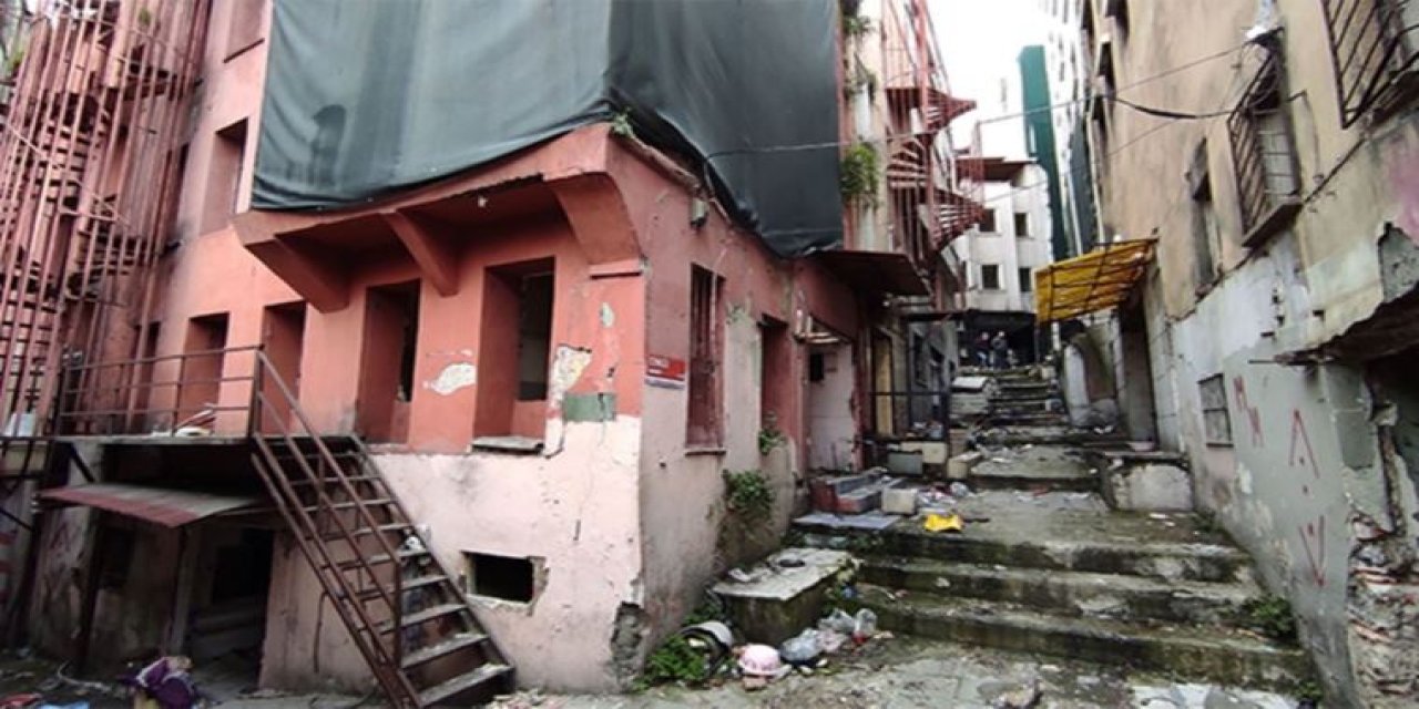 AKP'li isim duyurdu: Zürafa Sokak için tarihi karar