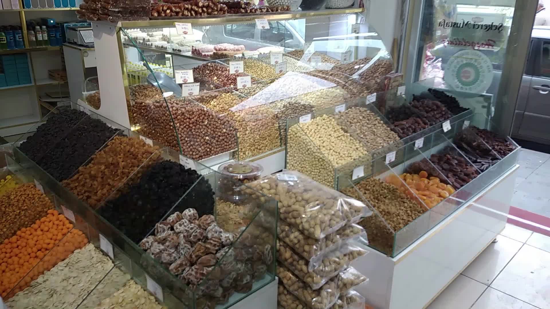 Kayserili kuruyemişçiden, yılbaşı öncesinde yüksek fiyat tepkisi: “Dolarla hesaplıyor fındığı böyle bir şey olamaz"