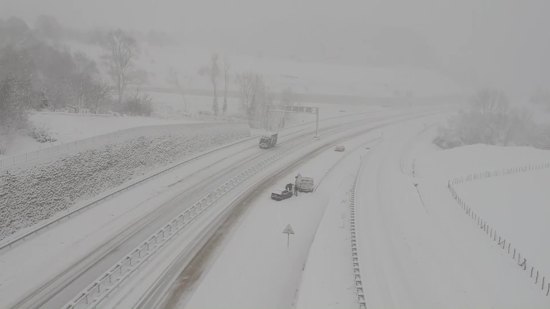 Sinop- Samsun yolunda buzlanma