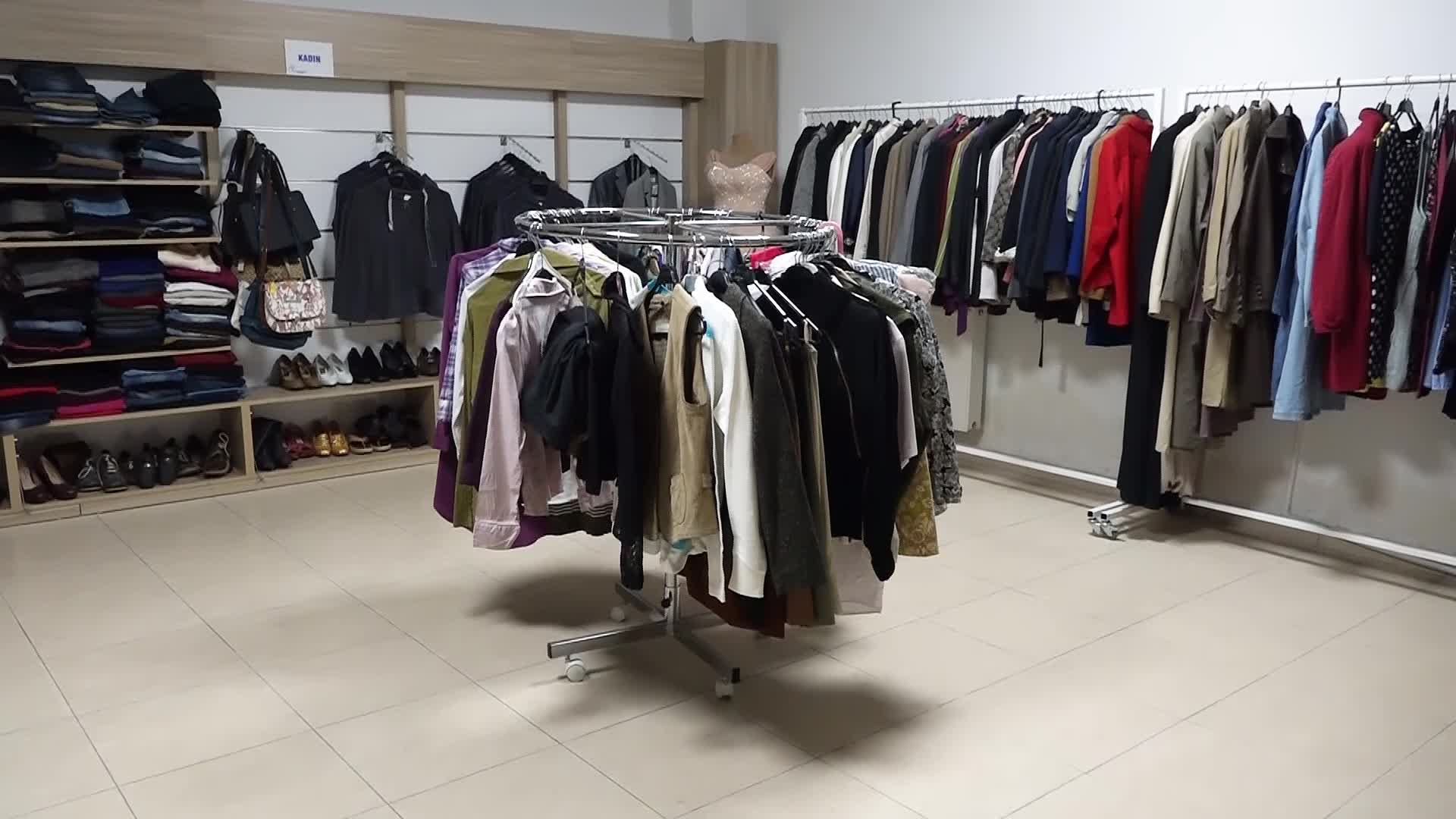 Merkezefendi Belediyesi'nin kıyafet mağazasından 15 ayda 12 bin 322 ihtiyaç sahibi yararlandı