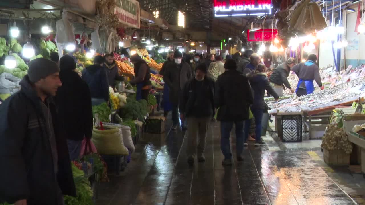 Doların düşüşü gıda fiyatlarına yansımadı! "Canım çekiyor ama gücüm yetmiyor"