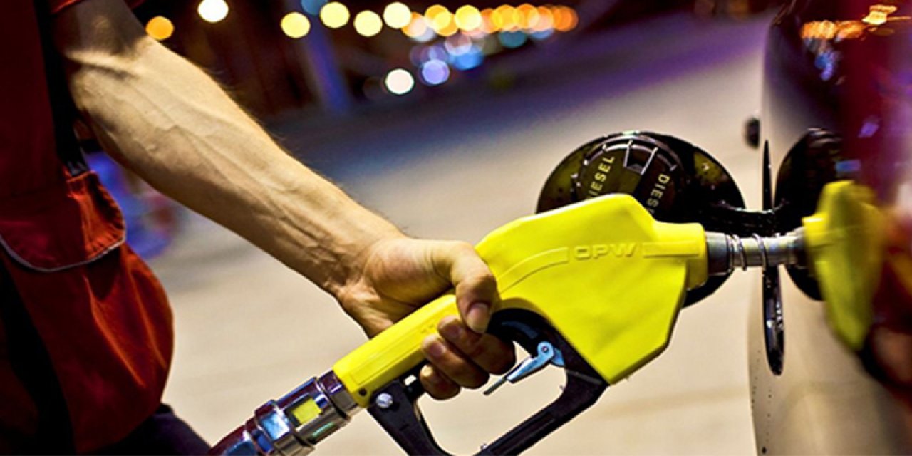 Pompada fiyat değişmedi: Akaryakıt fiyatları indirildi, indirim miktarı ÖTV'ye bindirildi