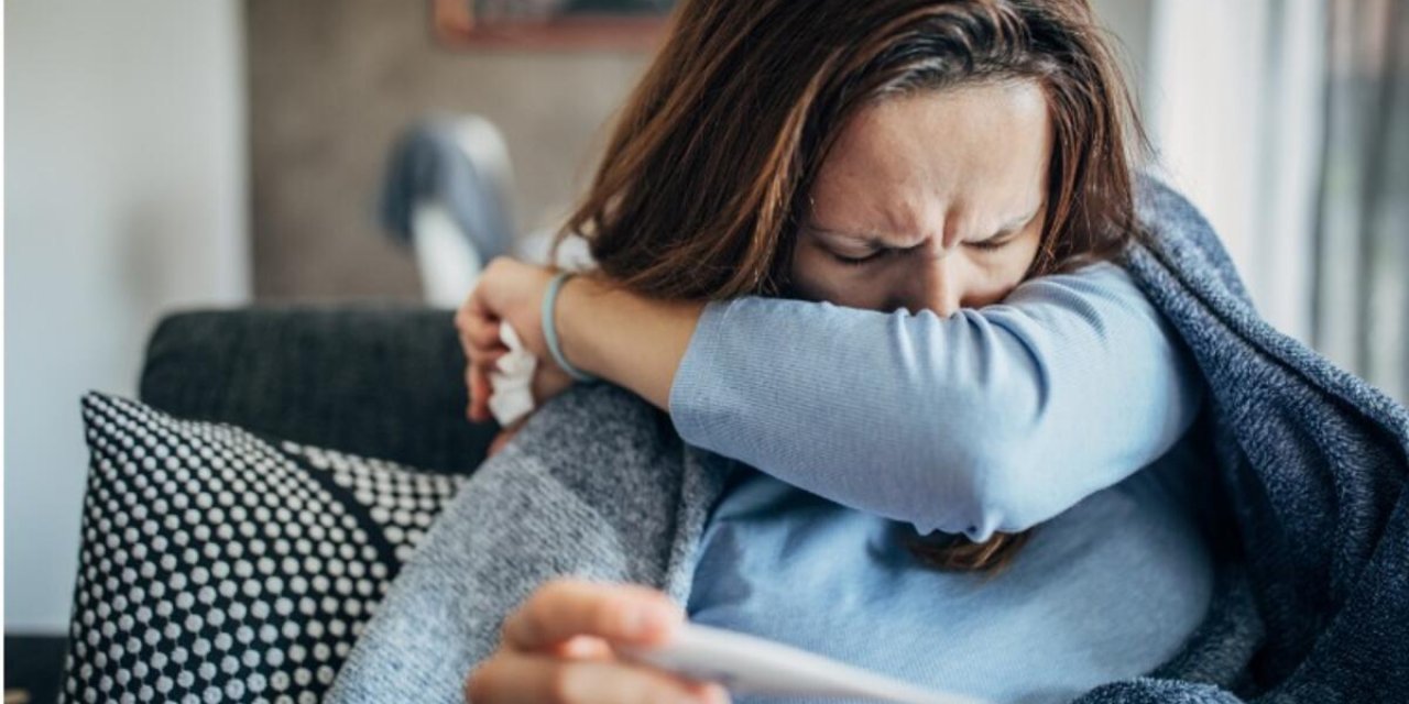 Ünlü bilim insanı uyardı: Covid-19'un semptomları değişti! İşte yeni semptomlar...