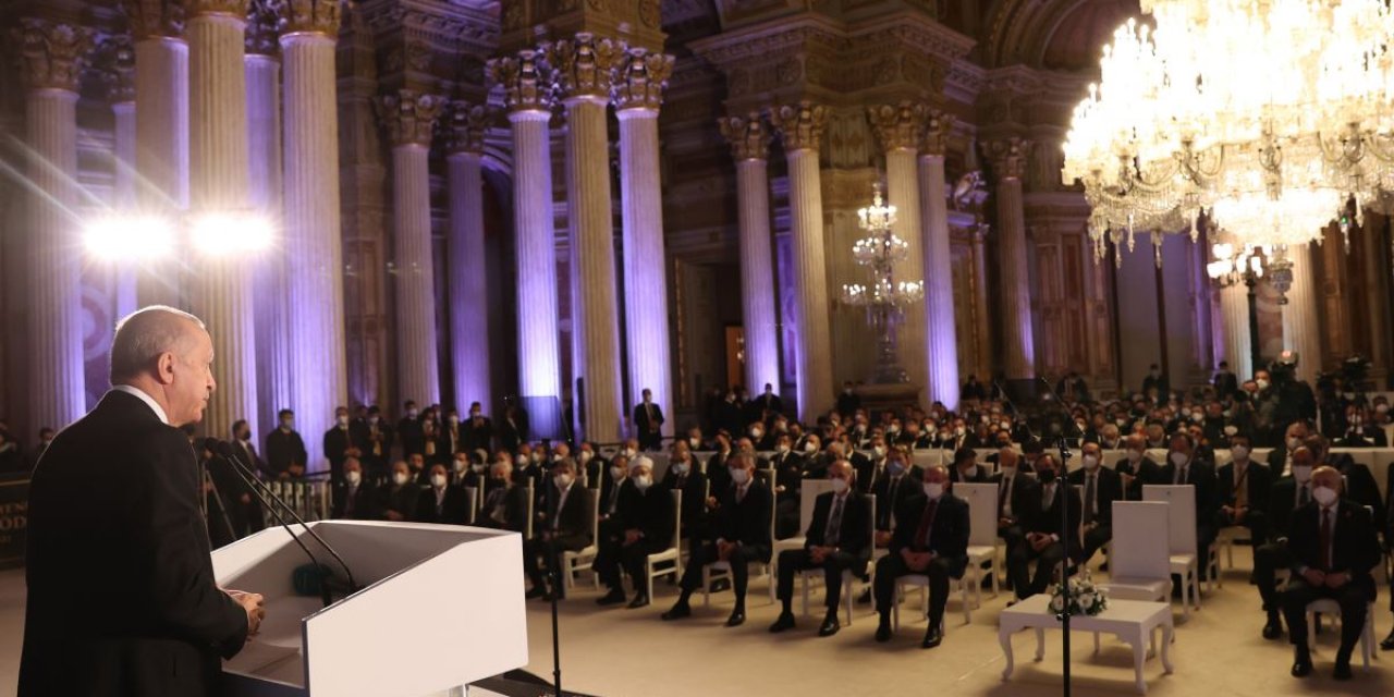 CHP’li İlgezdi'den İlim Yayma Vakfı törenine tepki: "Cumhuriyet değerleriyle kavgalı olanların burada ödüllendirilmesi ve ağırlanması normalleştiriliyor"