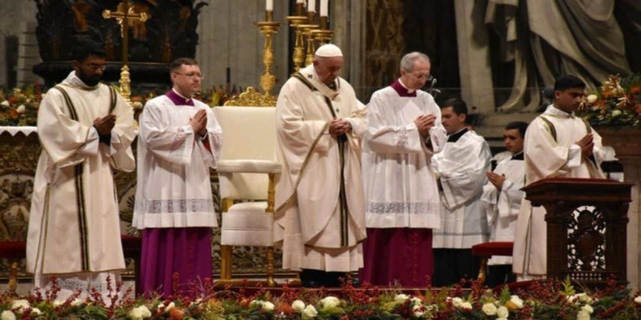 Vatikan'da Noel ayini yapıldı