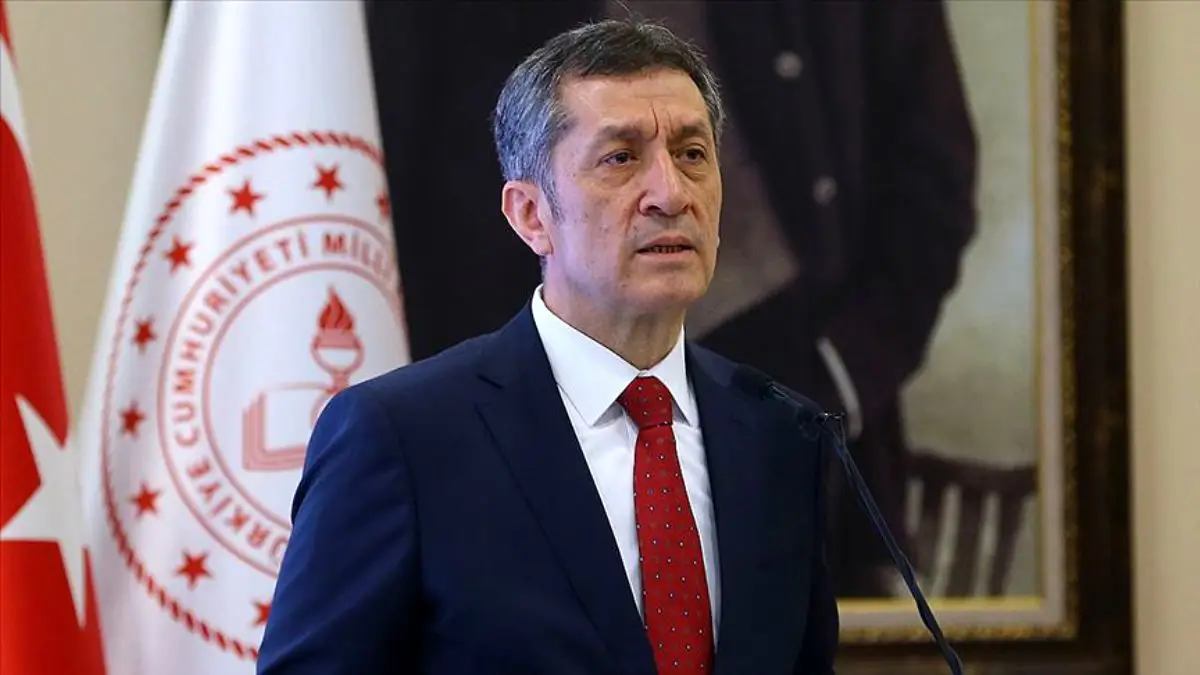 Bakan Selçuk'tan 'EBA çöktü' açıklaması: Siber saldırı zannettik, meğer bizim öğrencilermiş