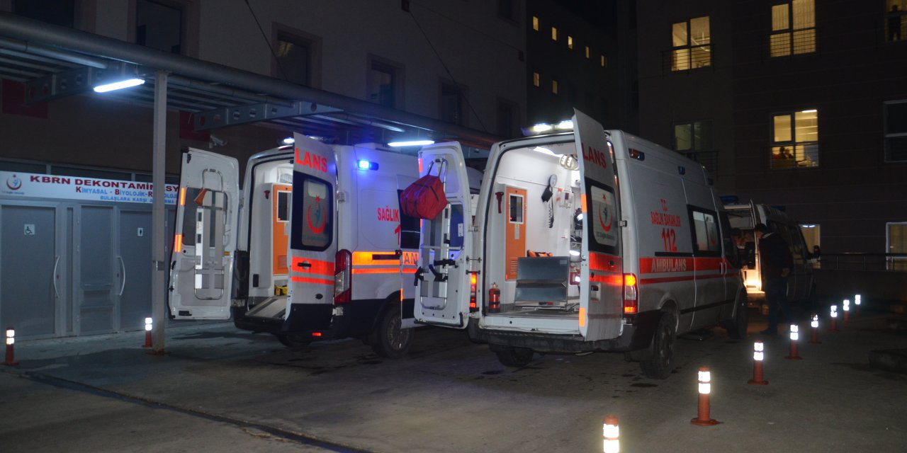 Tekstil fabrikasından ozon gazı sızdı. 3 sağlık görevlisi 12 işçi hastanelik oldu