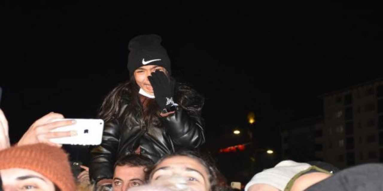 Sivas’ta eksi 11 derecedeki konsere yoğun ilgi