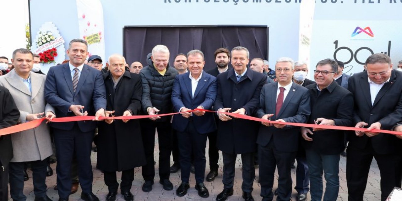 Vahap Seçer: Gecemizi gündüzümüze katıyoruz