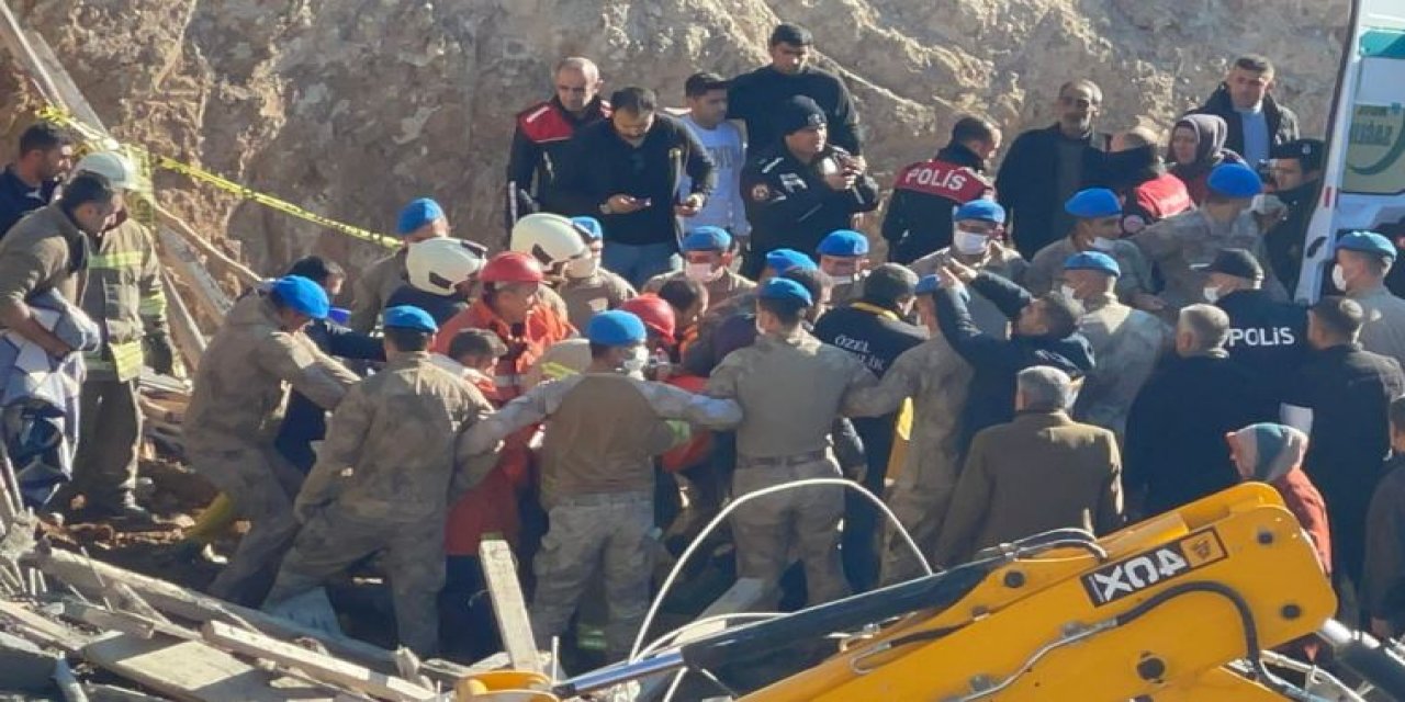 Mardin'de inşaatta çökme