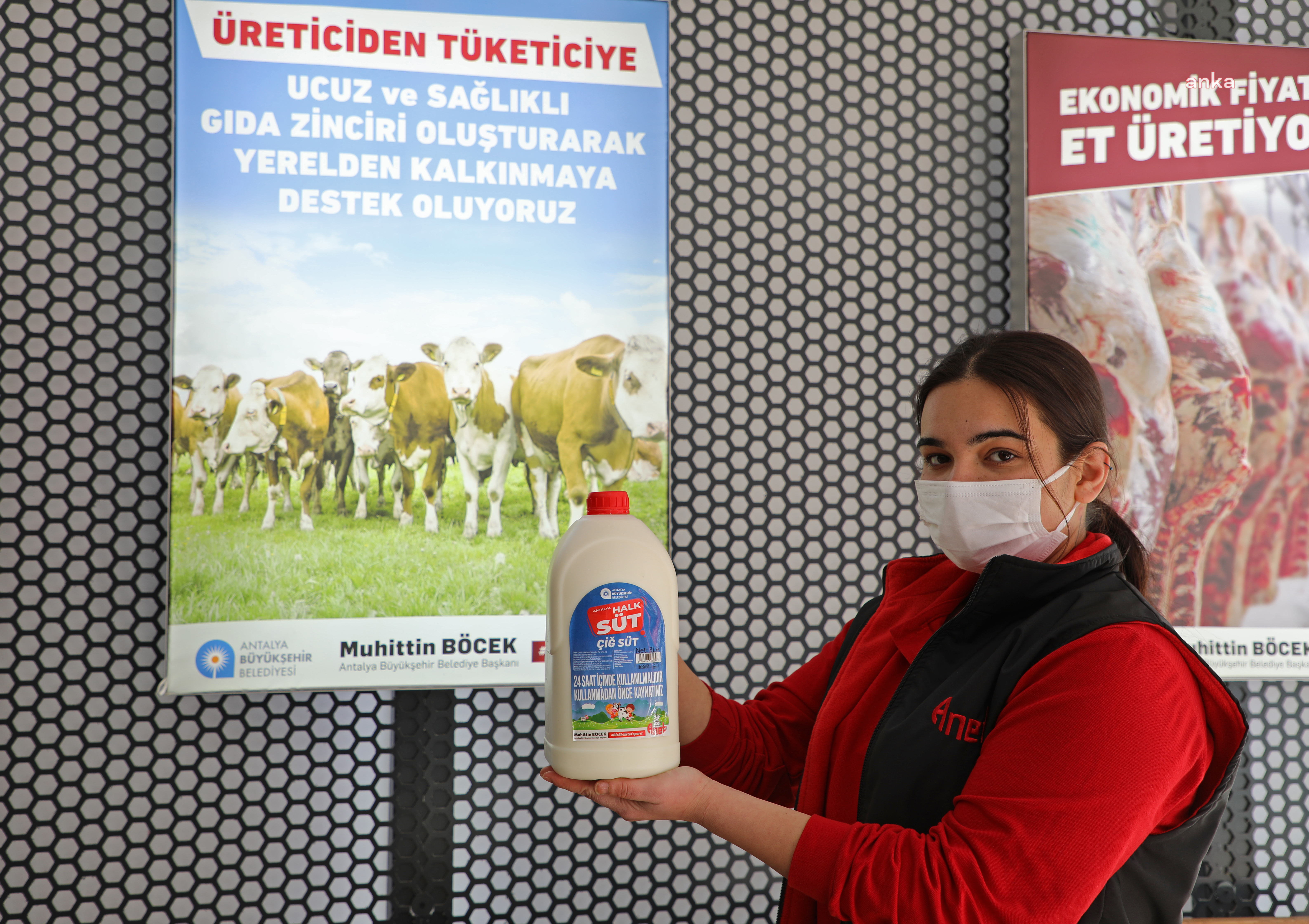 Antalya Büyükşehir çiğ Halk Süt satışına başladı